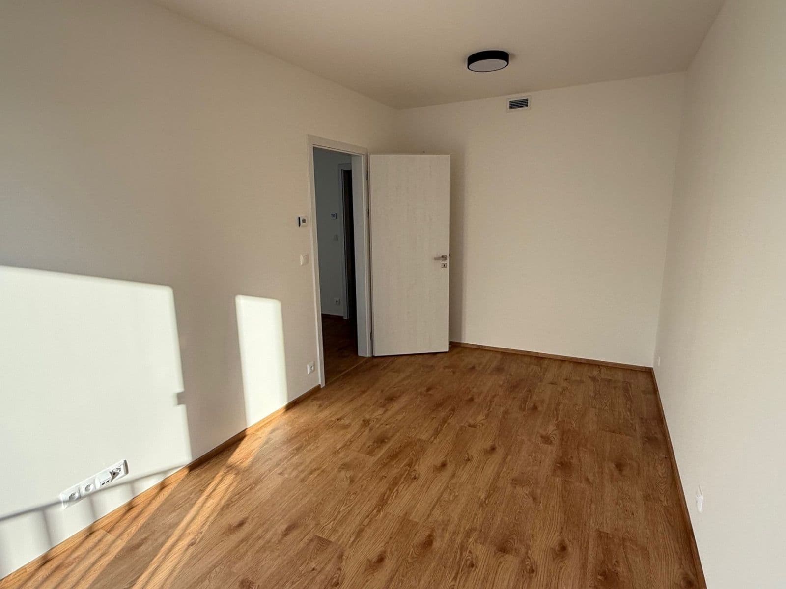 Pronájem bytu 2+kk 57 m², Domalípova, Praha, Praha Pronájem bytu 2+kk 57 m², Domalípova, Praha, Praha