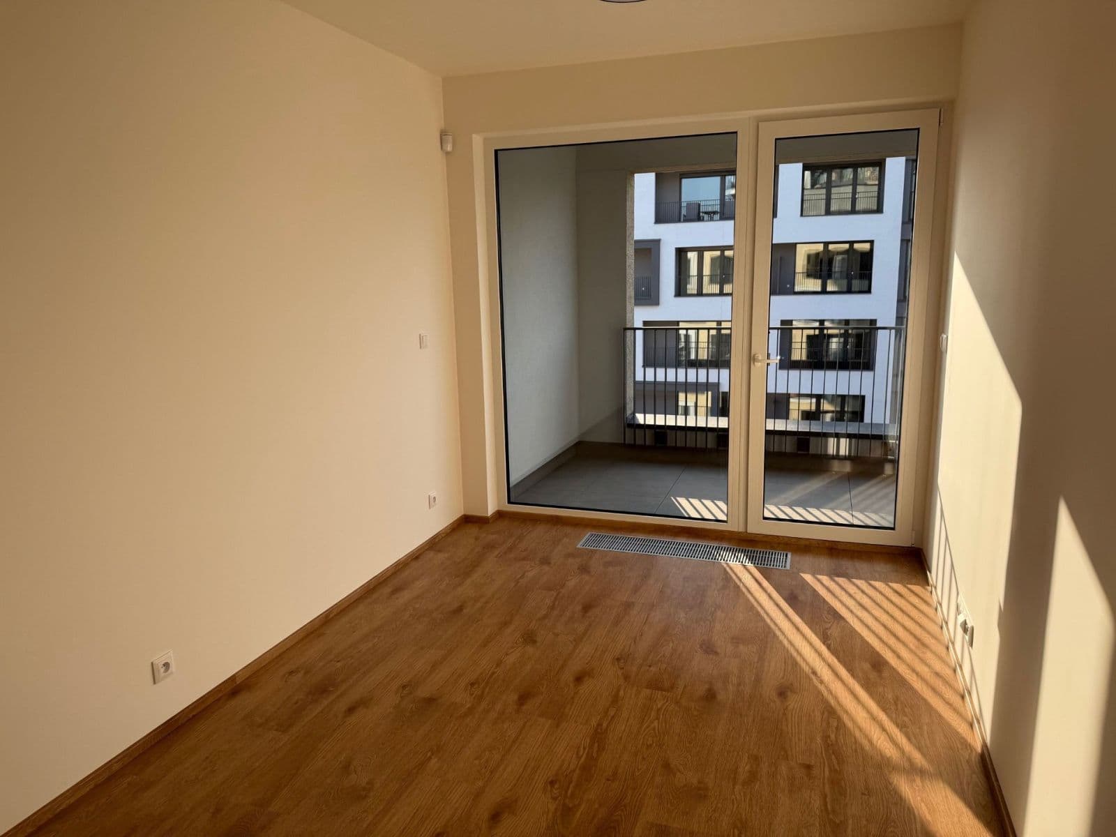 Pronájem bytu 2+kk 57 m², Domalípova, Praha, Praha Pronájem bytu 2+kk 57 m², Domalípova, Praha, Praha