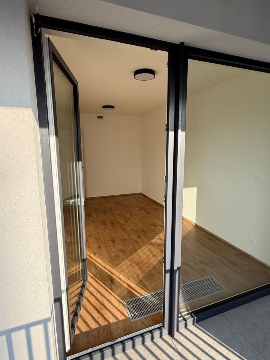Pronájem bytu 2+kk 57 m², Domalípova, Praha, Praha Pronájem bytu 2+kk 57 m², Domalípova, Praha, Praha