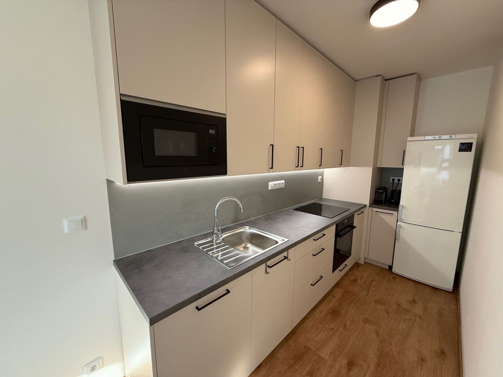 Pronájem bytu 2+kk 57 m², Domalípova, Praha, Praha Pronájem bytu 2+kk 57 m², Domalípova, Praha, Praha