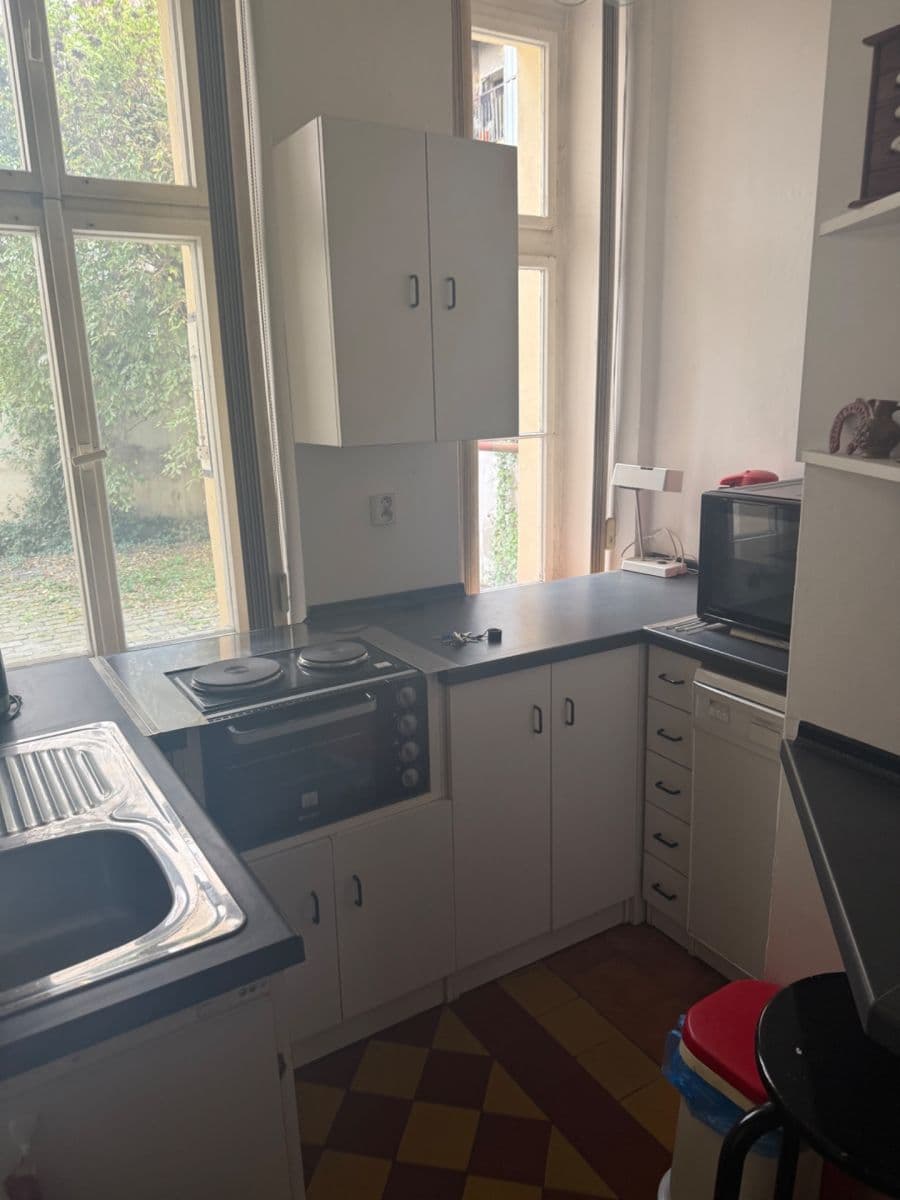 Pronájem bytu 3+1 75 m², Roháčova, Praha, Praha Pronájem bytu 3+1 75 m², Roháčova, Praha, Praha