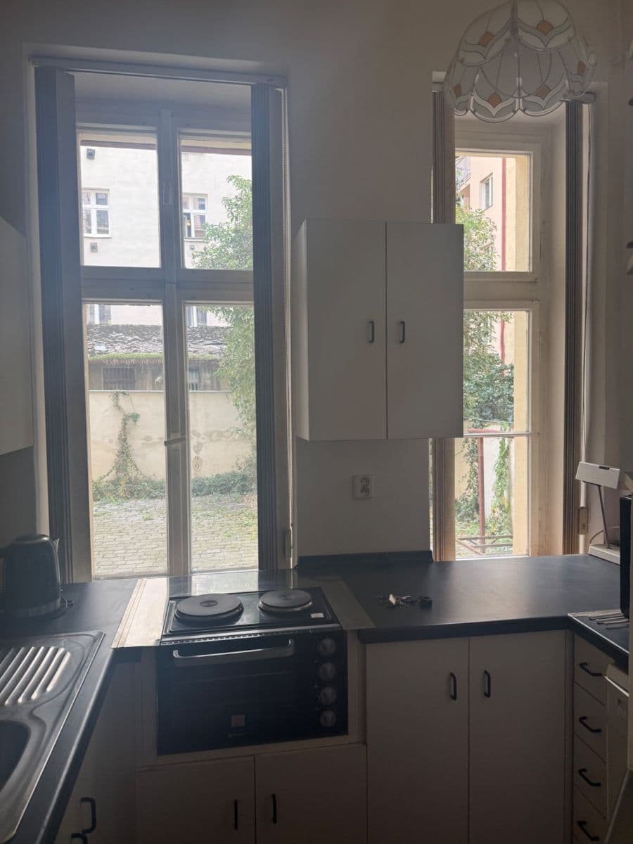 Pronájem bytu 3+1 75 m², Roháčova, Praha, Praha Pronájem bytu 3+1 75 m², Roháčova, Praha, Praha