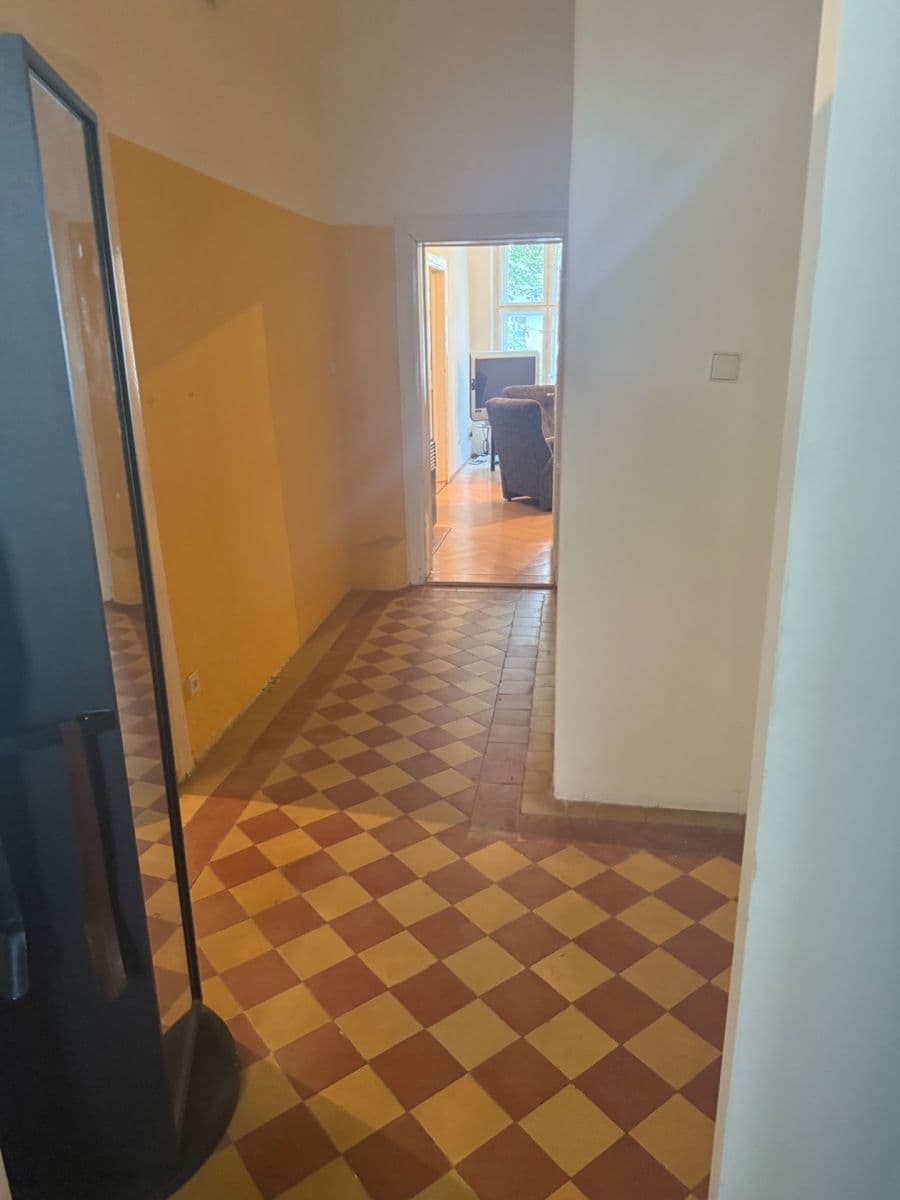 Pronájem bytu 3+1 75 m², Roháčova, Praha, Praha Pronájem bytu 3+1 75 m², Roháčova, Praha, Praha