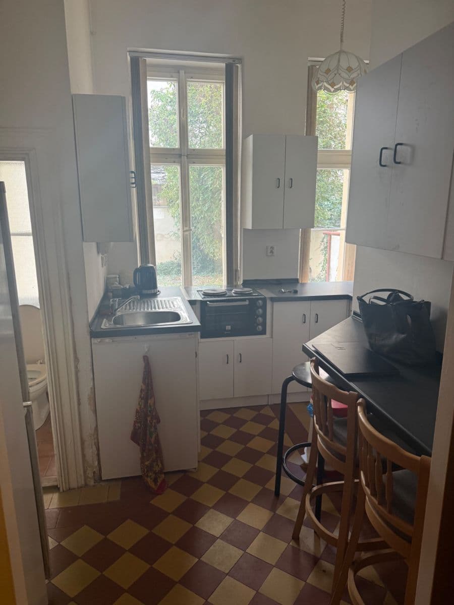 Pronájem bytu 3+1 75 m², Roháčova, Praha, Praha Pronájem bytu 3+1 75 m², Roháčova, Praha, Praha