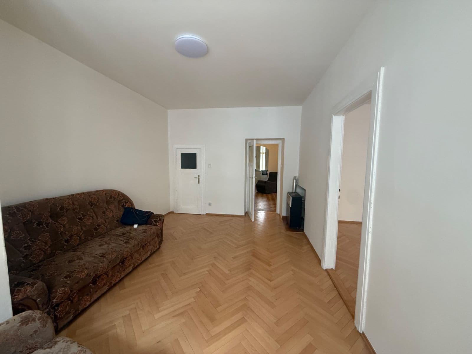 Pronájem bytu 3+1 75 m², Roháčova, Praha, Praha Pronájem bytu 3+1 75 m², Roháčova, Praha, Praha