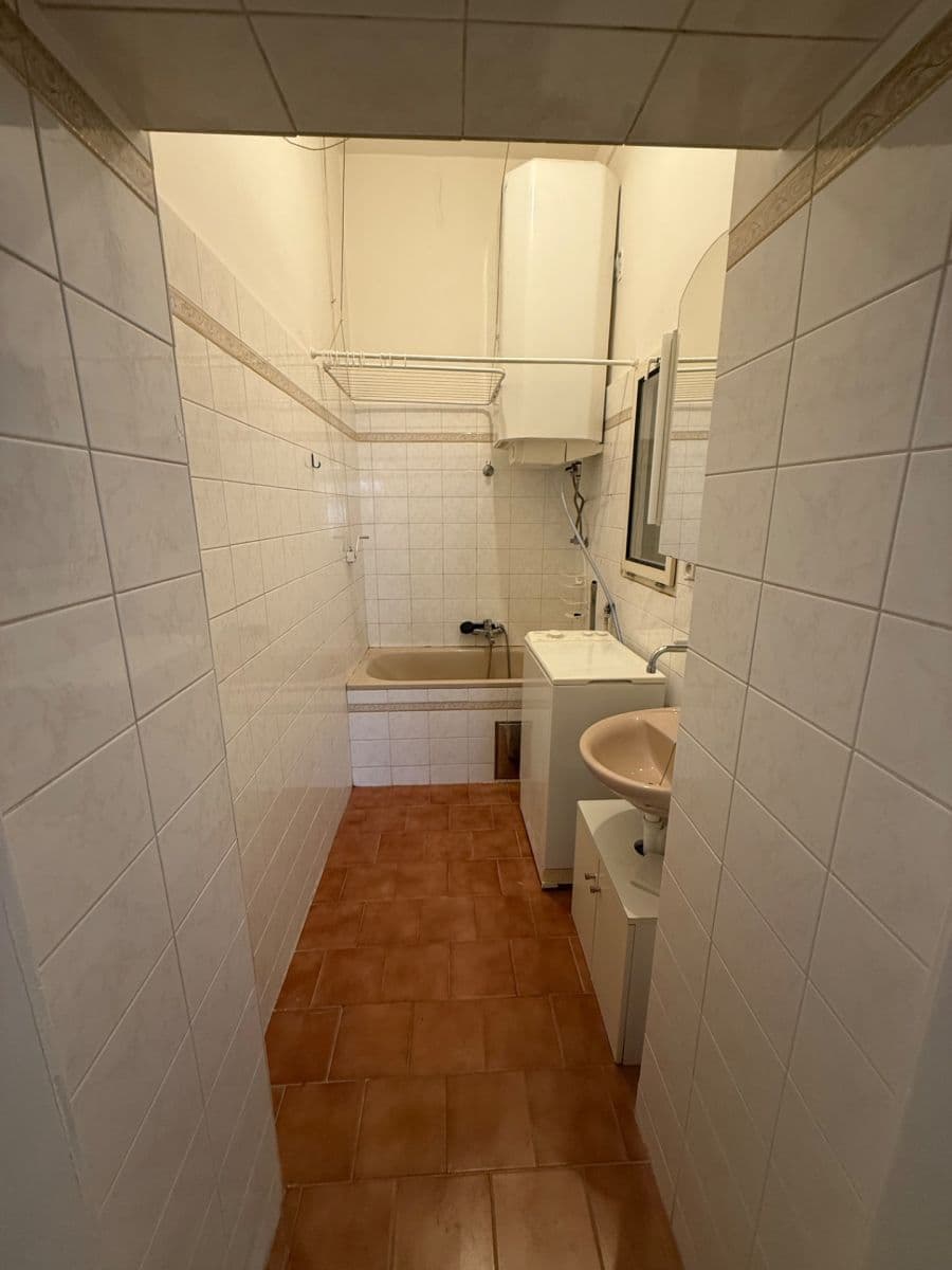 Pronájem bytu 3+1 75 m², Roháčova, Praha, Praha Pronájem bytu 3+1 75 m², Roháčova, Praha, Praha