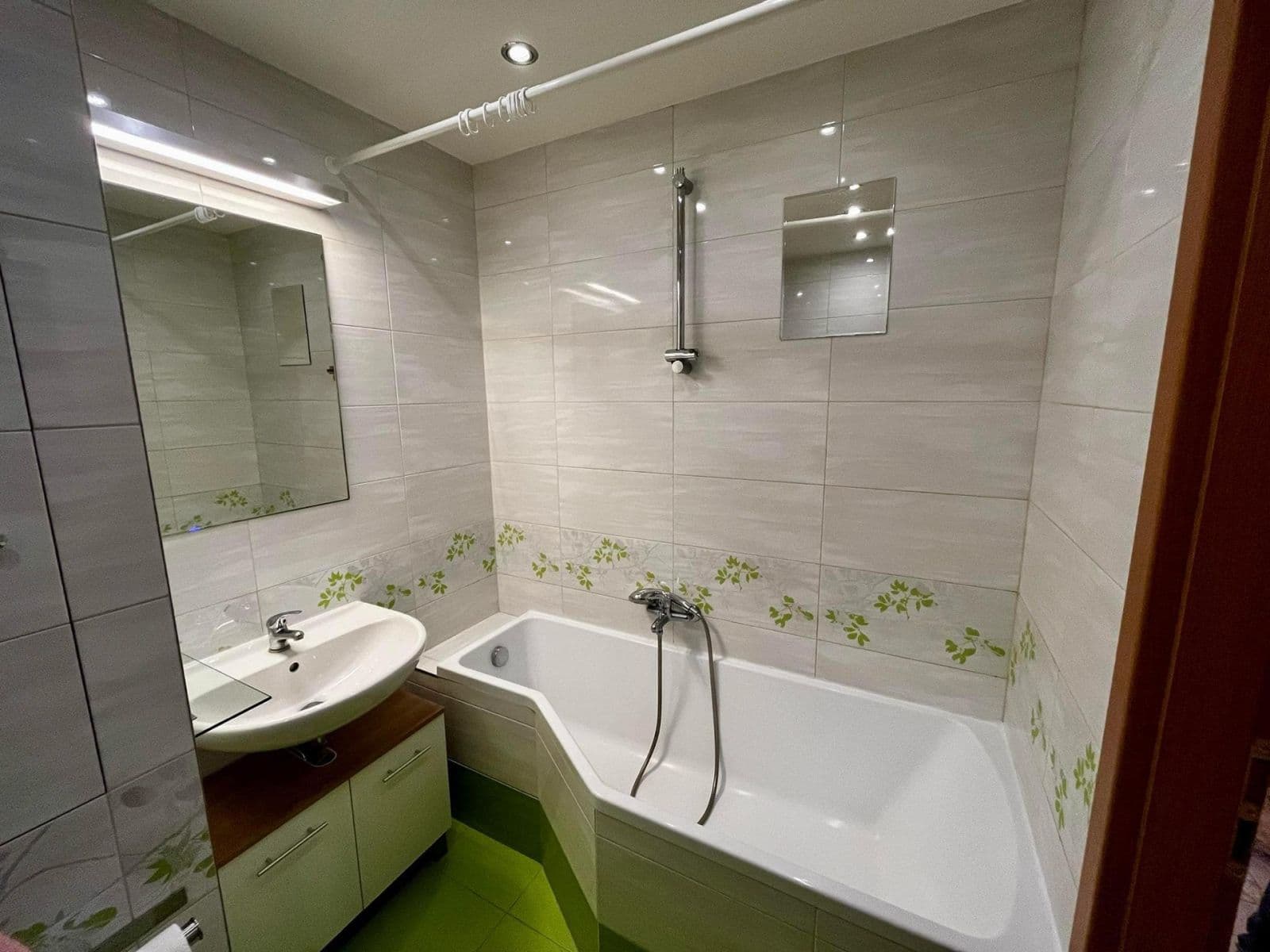 Pronájem bytu 2+kk 45 m², Böhmova, Praha, Praha Pronájem bytu 2+kk 45 m², Böhmova, Praha, Praha