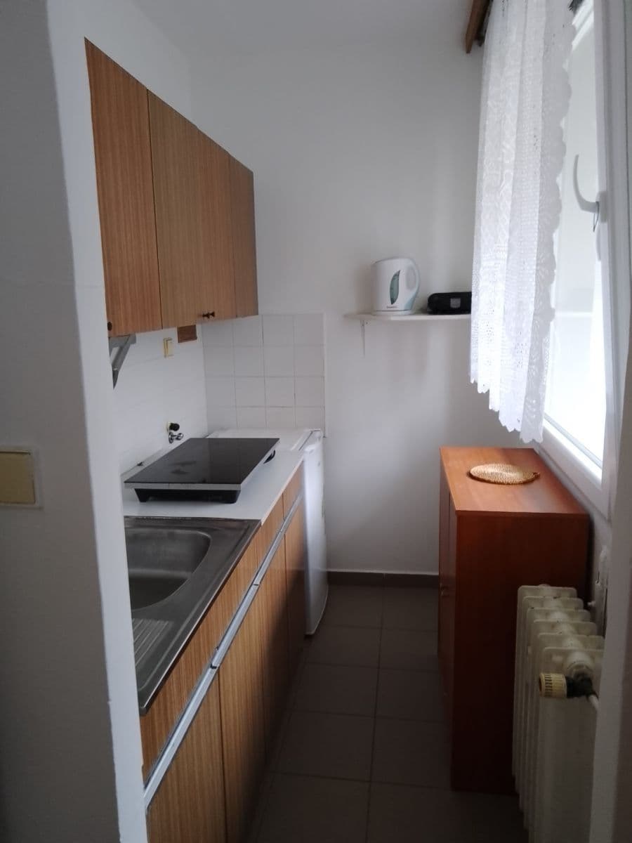 Pronájem bytu 1+1 30 m², Milevská, Praha, Praha Pronájem bytu 1+1 30 m², Milevská, Praha, Praha