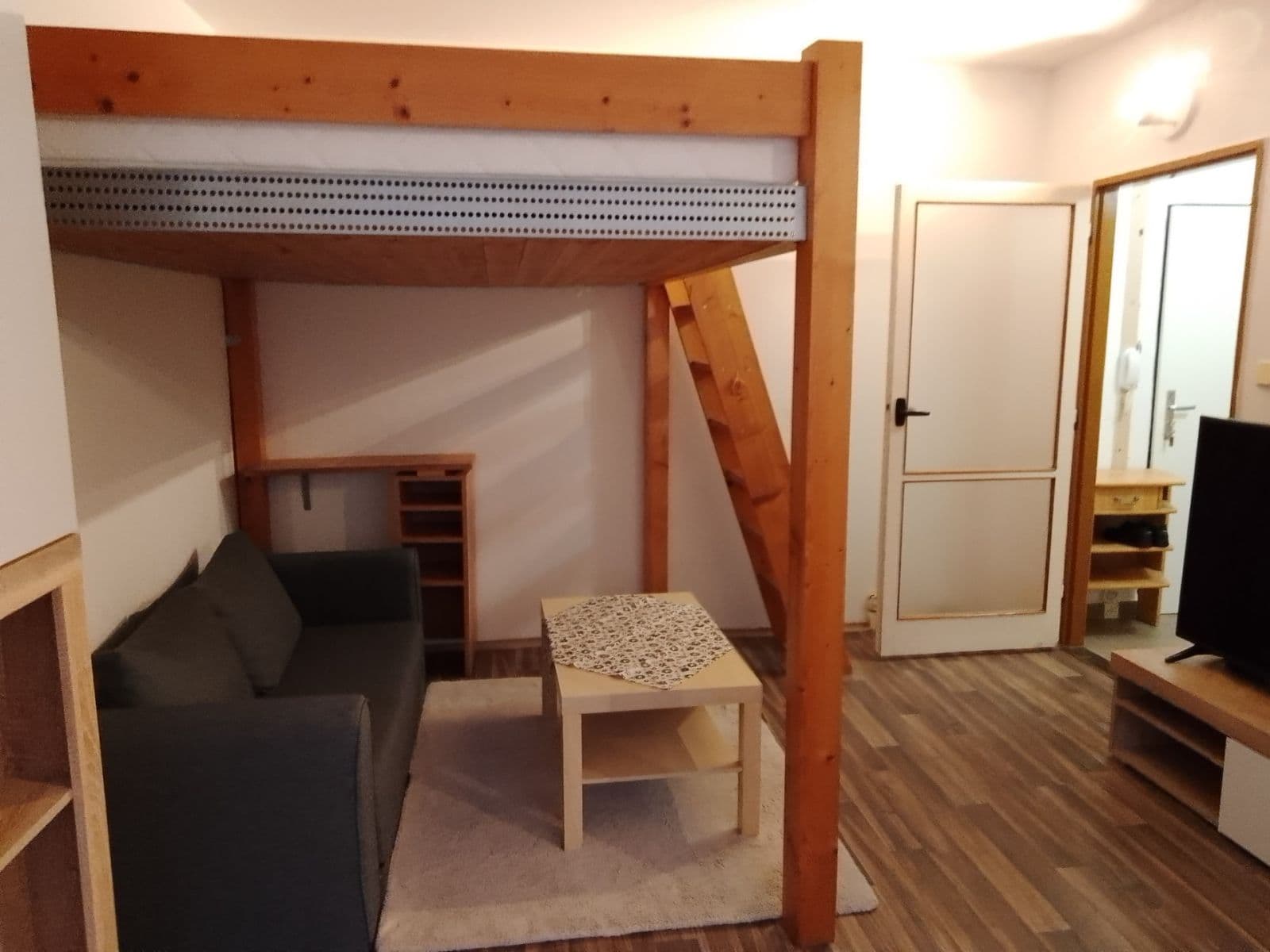 Pronájem bytu 1+1 30 m², Milevská, Praha, Praha Pronájem bytu 1+1 30 m², Milevská, Praha, Praha
