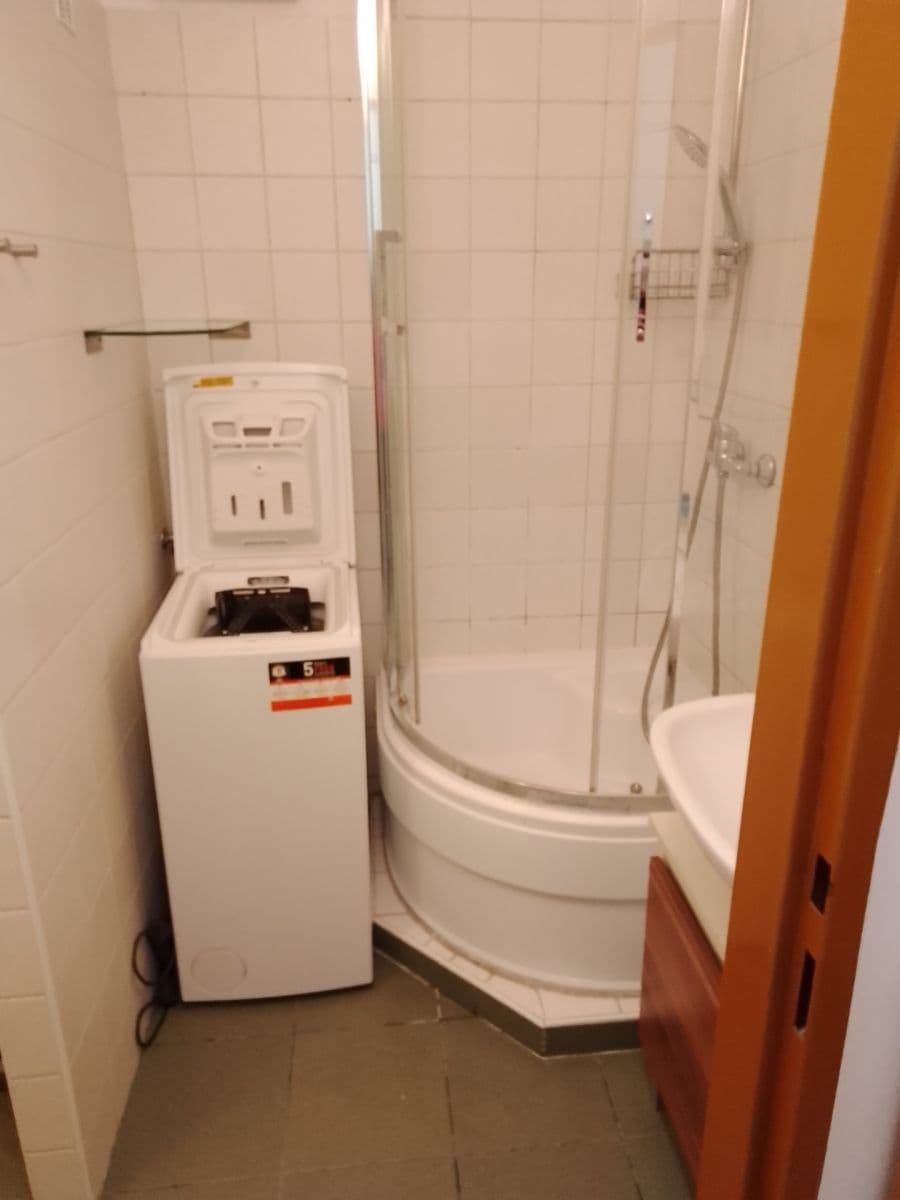 Pronájem bytu 1+1 30 m², Milevská, Praha, Praha Pronájem bytu 1+1 30 m², Milevská, Praha, Praha