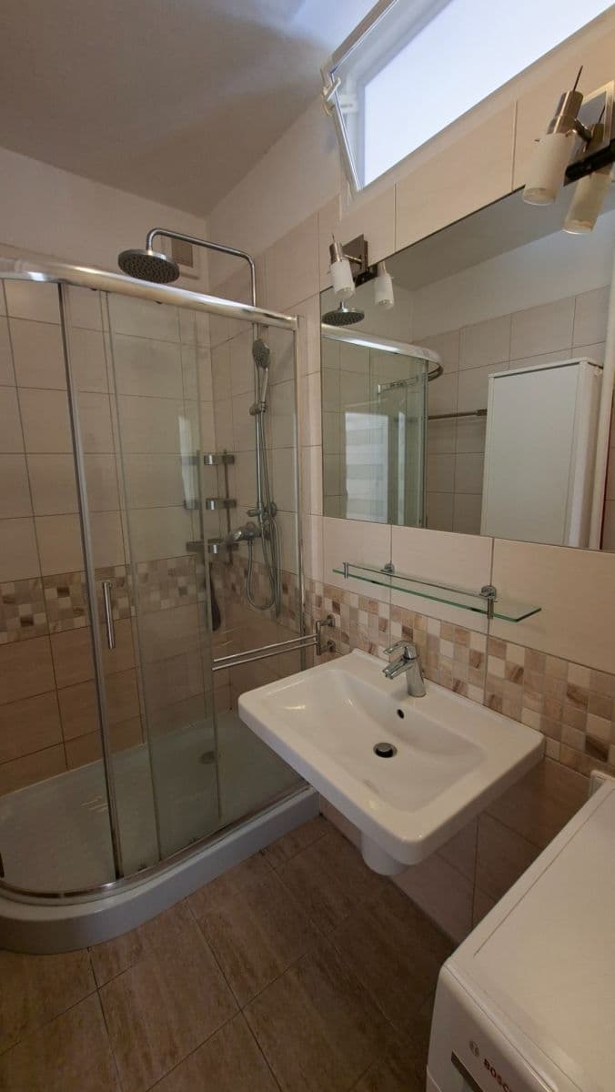 Pronájem bytu 2+kk 53 m², Malovická, Praha, Praha Pronájem bytu 2+kk 53 m², Malovická, Praha, Praha
