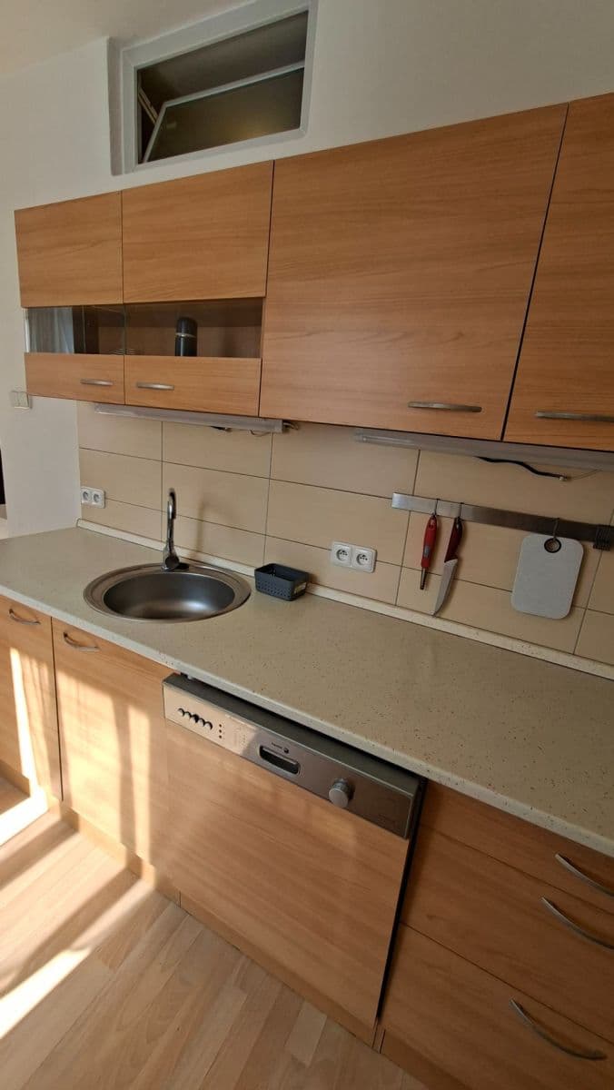 Pronájem bytu 2+kk 53 m², Malovická, Praha, Praha Pronájem bytu 2+kk 53 m², Malovická, Praha, Praha