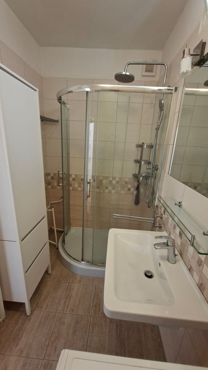 Pronájem bytu 2+kk 53 m², Malovická, Praha, Praha Pronájem bytu 2+kk 53 m², Malovická, Praha, Praha