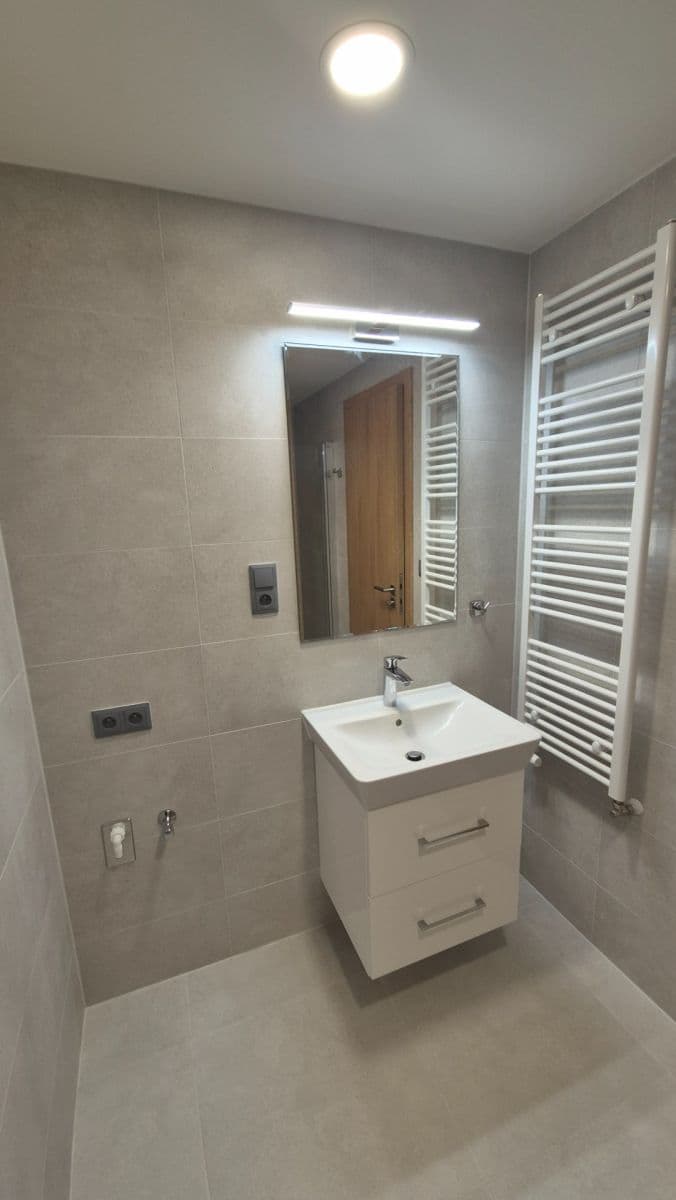 Pronájem bytu 1+kk 32 m², Poděbradská, Praha, Praha Pronájem bytu 1+kk 32 m², Poděbradská, Praha, Praha