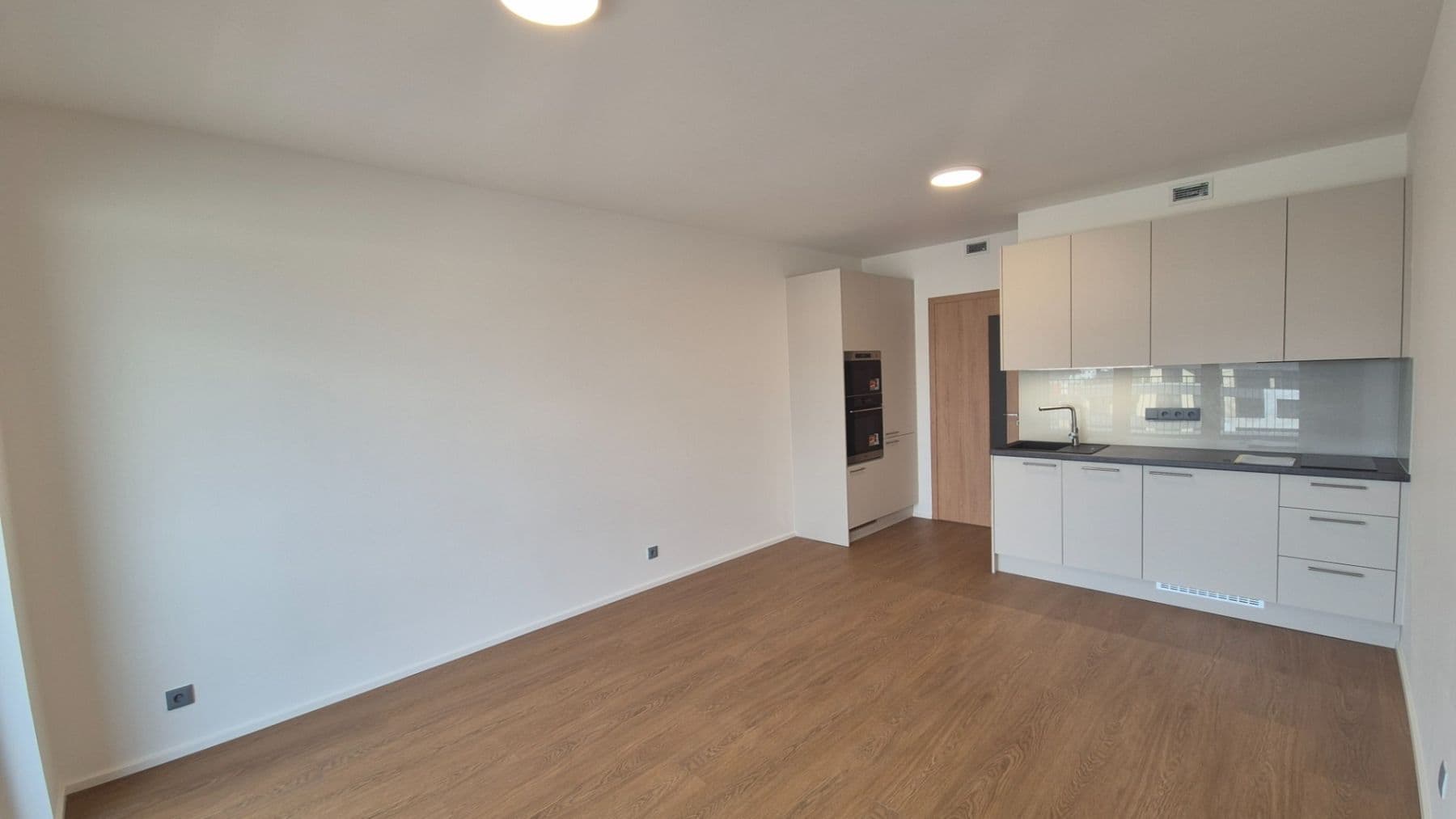 Pronájem bytu 1+kk 32 m², Poděbradská, Praha, Praha Pronájem bytu 1+kk 32 m², Poděbradská, Praha, Praha