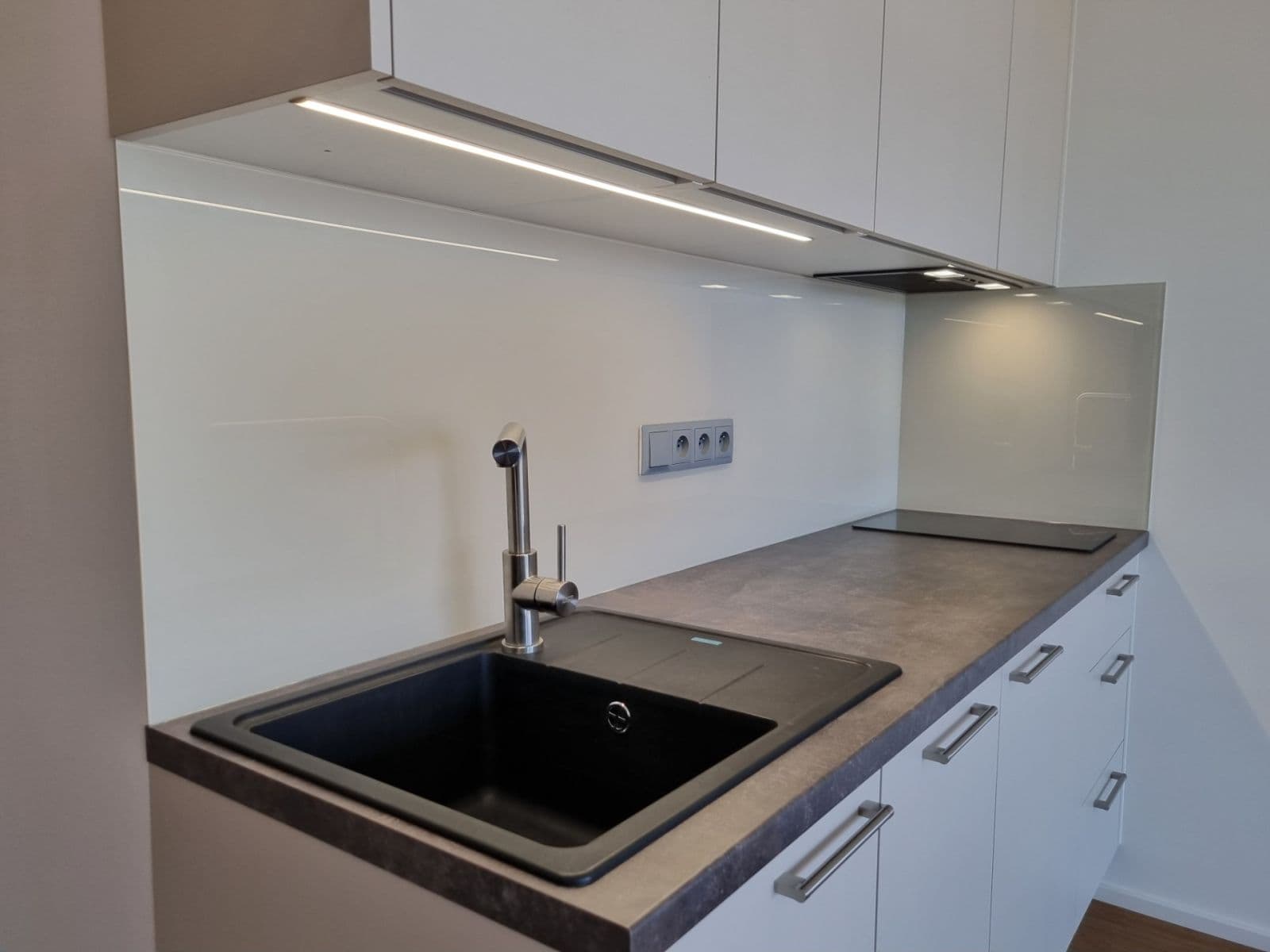 Pronájem bytu 1+kk 32 m², Poděbradská, Praha, Praha Pronájem bytu 1+kk 32 m², Poděbradská, Praha, Praha