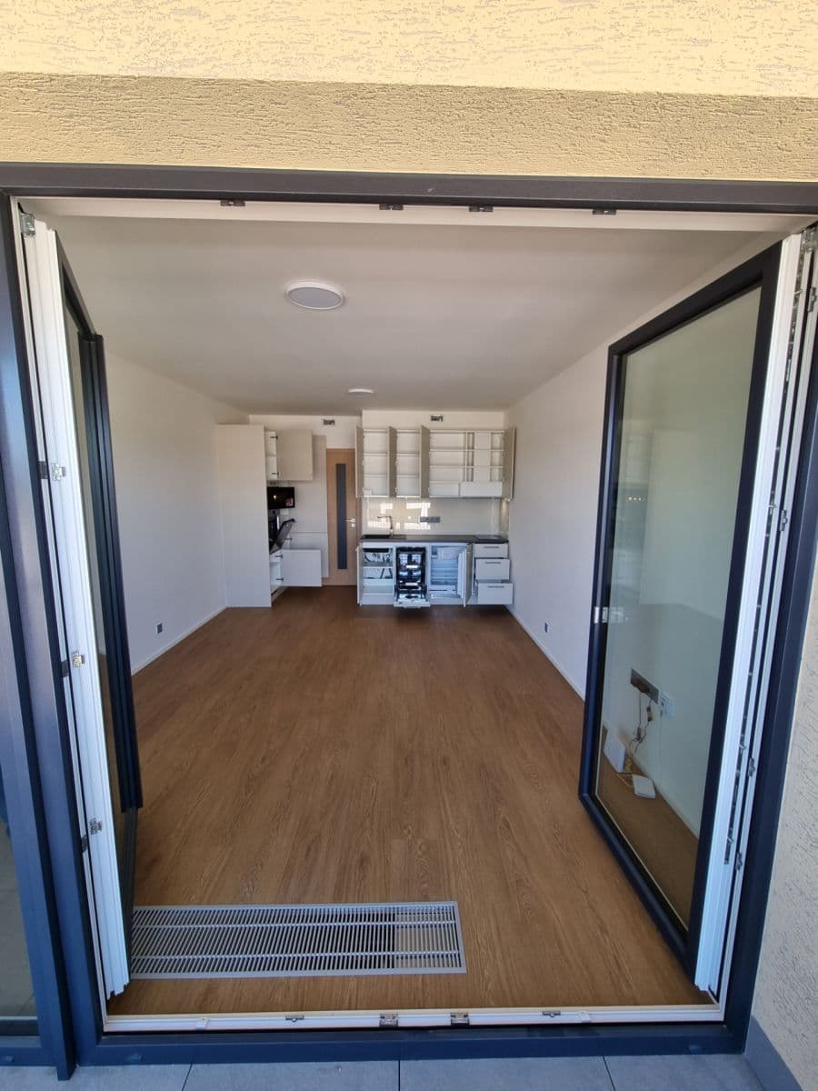 Pronájem bytu 1+kk 32 m², Poděbradská, Praha, Praha Pronájem bytu 1+kk 32 m², Poděbradská, Praha, Praha