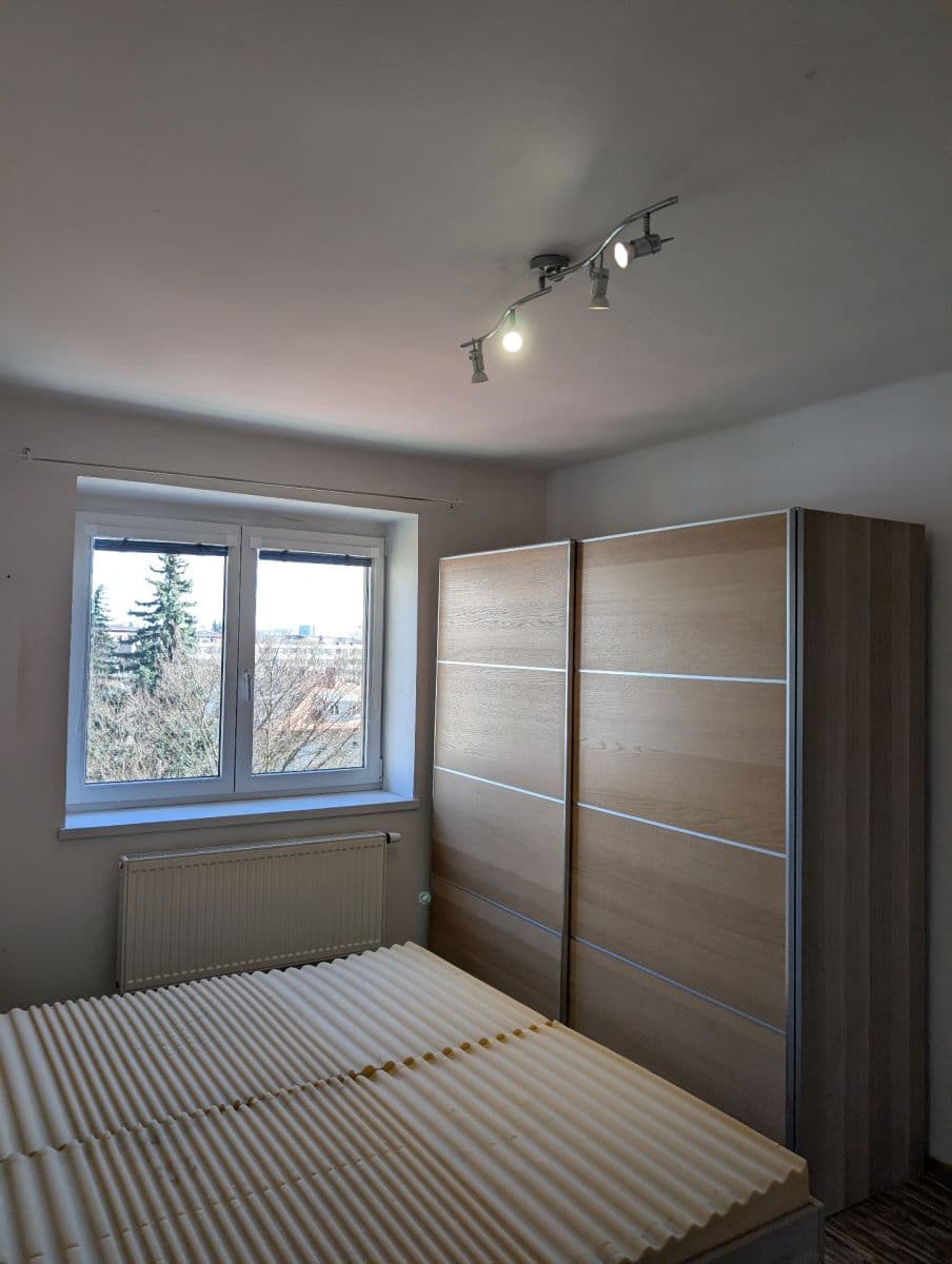 Pronájem bytu 2+1 54 m², Seifertova, Jihlava, Kraj Vysočina Pronájem bytu 2+1 54 m², Seifertova, Jihlava, Kraj Vysočina
