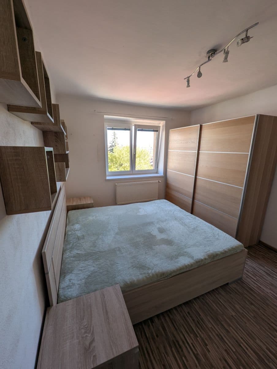 Pronájem bytu 2+1 54 m², Seifertova, Jihlava, Kraj Vysočina Pronájem bytu 2+1 54 m², Seifertova, Jihlava, Kraj Vysočina