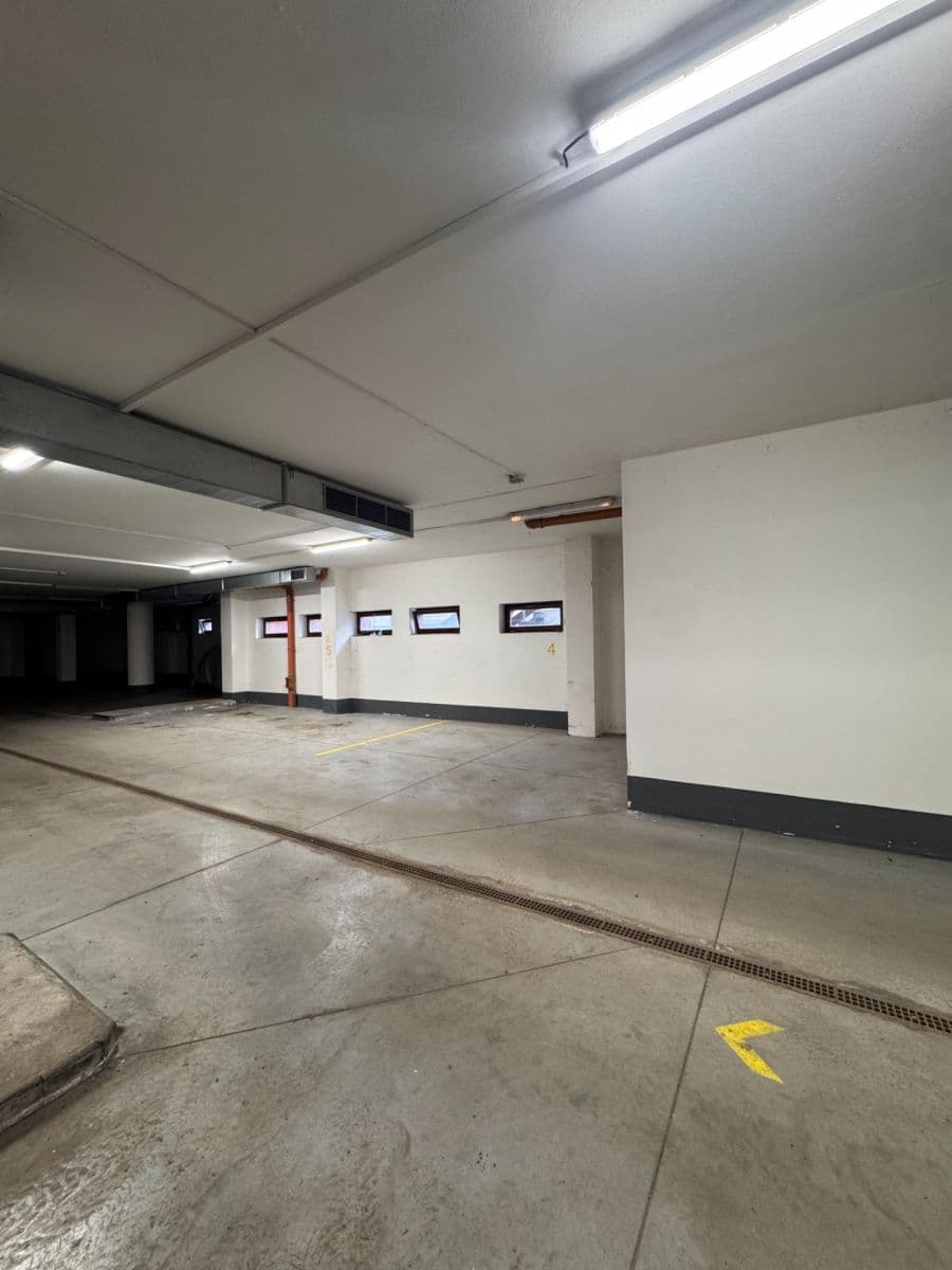 Prodej garáže 12 m², Špindlerův Mlýn, Královéhradecký kraj Prodej garáže 12 m², Špindlerův Mlýn, Královéhradecký kraj