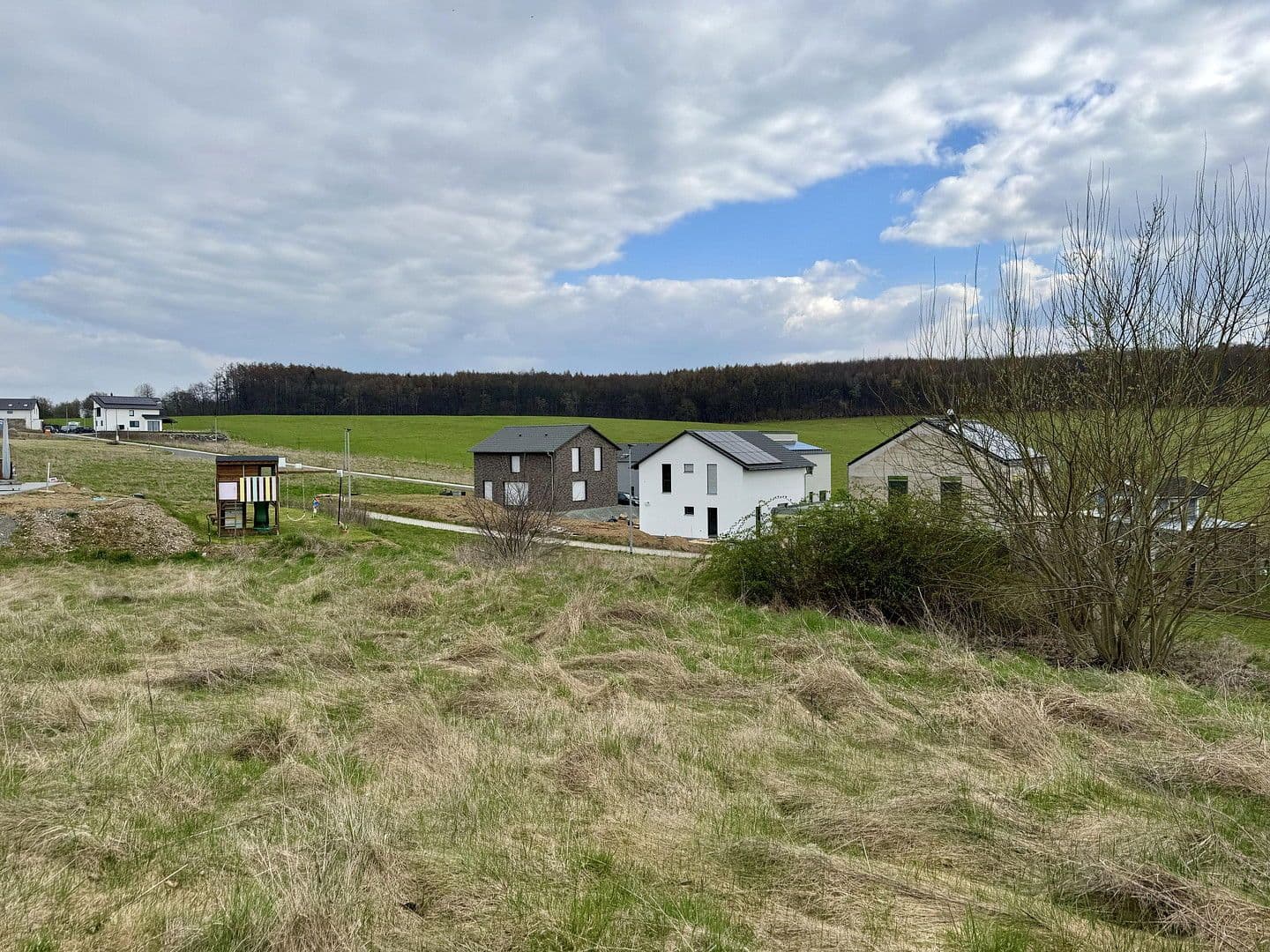 Prodej pozemku 700 m², Am Hochwald 4, Nauort, Porýní-Falc Prodej pozemku 700 m², Am Hochwald 4, Nauort, Porýní-Falc