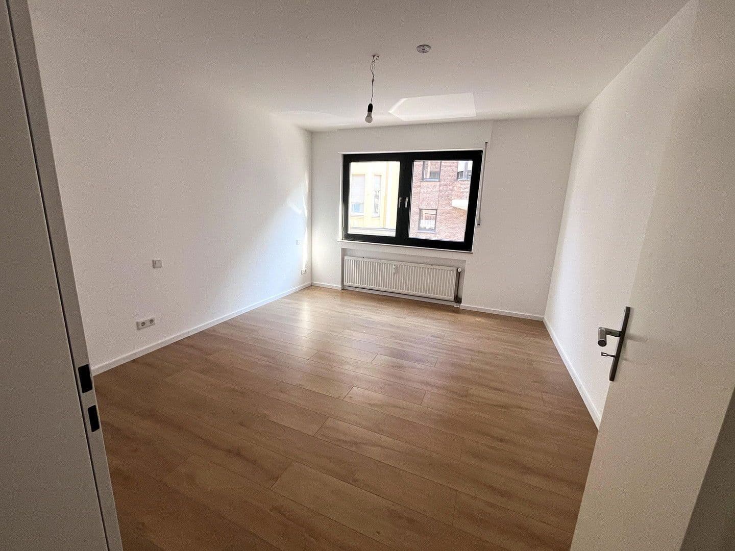 Pronájem bytu 3+1 67 m², Regentenstraße 93, Mönchengladbach, Severní Porýní-Vestfálsko Pronájem bytu 3+1 67 m², Regentenstraße 93, Mönchengladbach, Severní Porýní-Vestfálsko