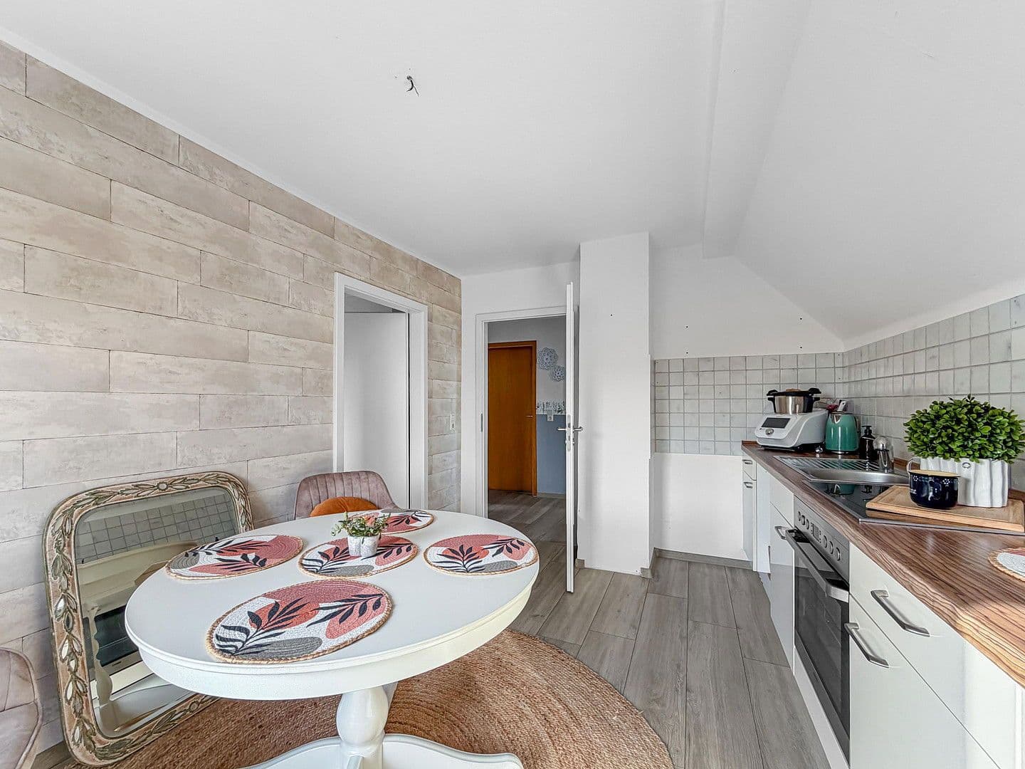 Pronájem bytu 2+1 50 m², langenfeldweg2, Schiffdorf, Dolní Sasko Pronájem bytu 2+1 50 m², langenfeldweg2, Schiffdorf, Dolní Sasko