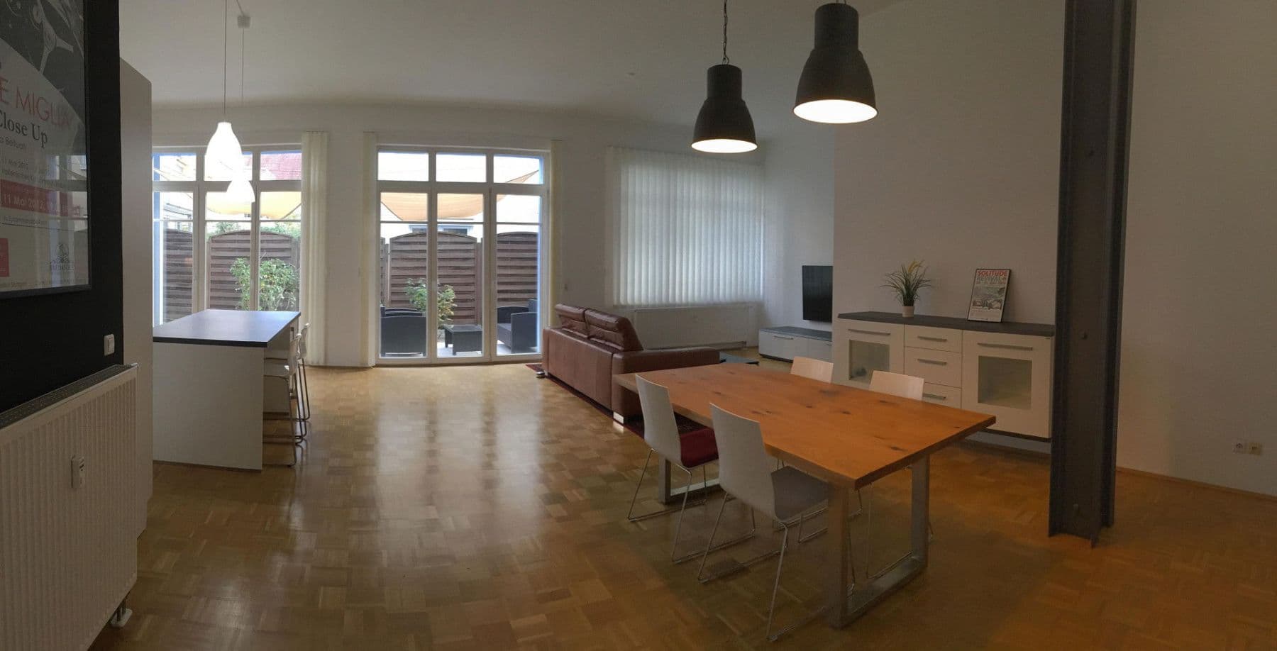 Pronájem bytu 2+kk 95 m², Esslingen am Neckar, Bádensko-Württembersko Pronájem bytu 2+kk 95 m², Esslingen am Neckar, Bádensko-Württembersko