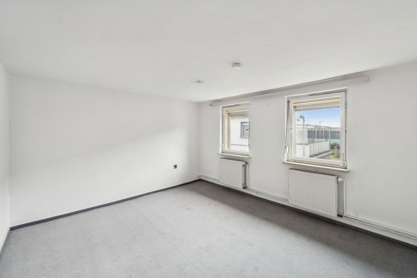Prodej domu 291 m², pozemek 292 m², Stockstadt am Rhein, Hessen Prodej domu 291 m², pozemek 292 m², Stockstadt am Rhein, Hessen