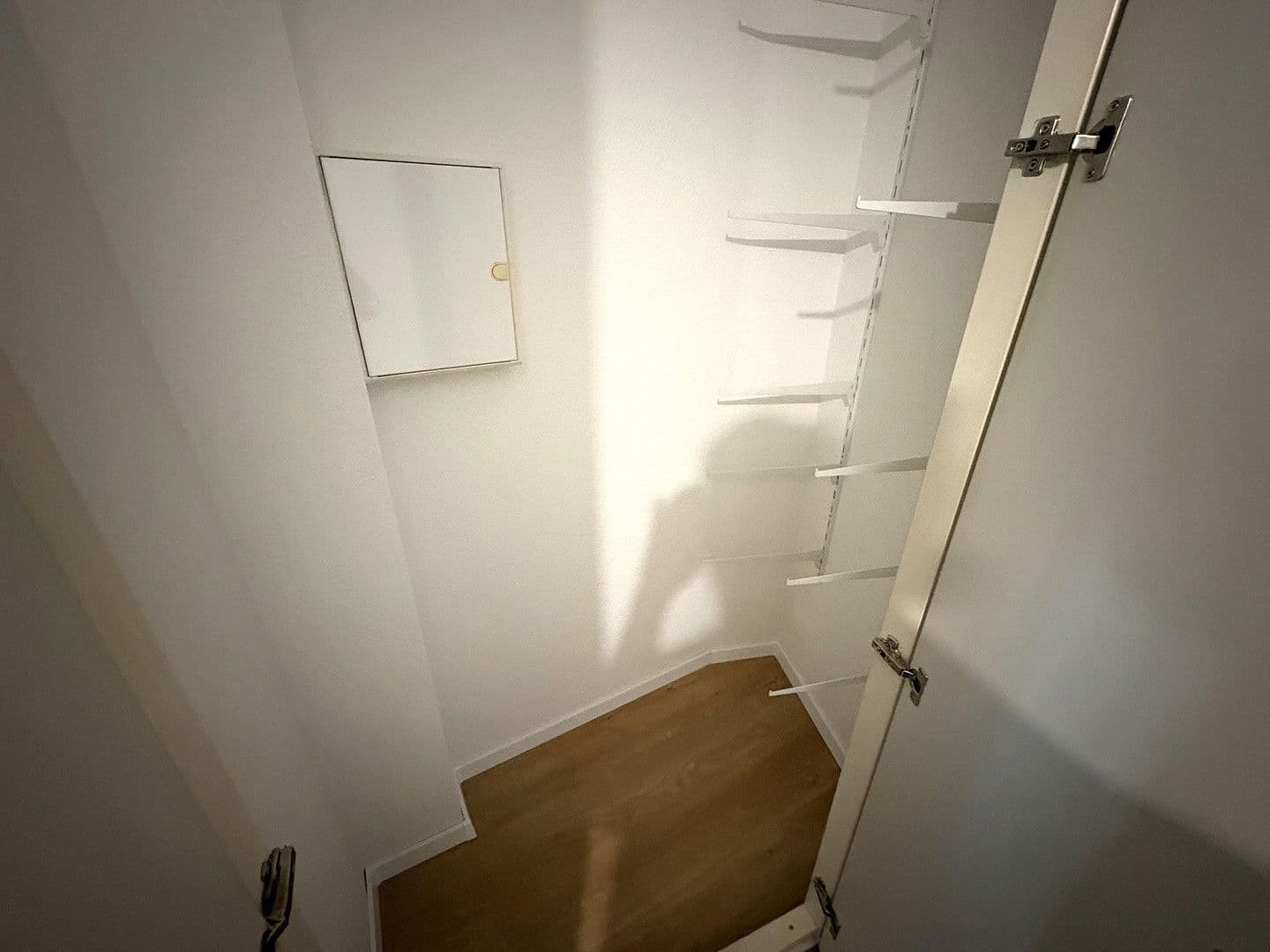 Prodej bytu 3+1 71 m², Kastanienring 14, Leipzig, Sasko Prodej bytu 3+1 71 m², Kastanienring 14, Leipzig, Sasko