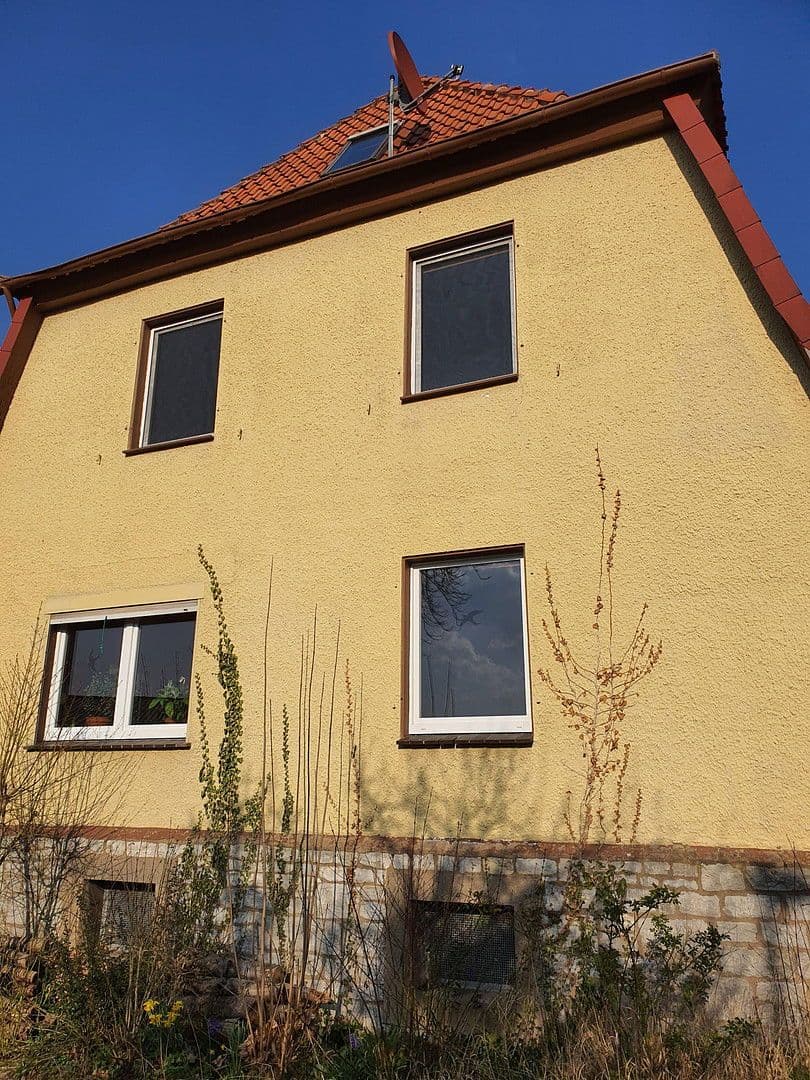 Prodej domu 135 m², pozemek 824 m², Luisenstr. 14, Einbeck, Dolní Sasko Prodej domu 135 m², pozemek 824 m², Luisenstr. 14, Einbeck, Dolní Sasko