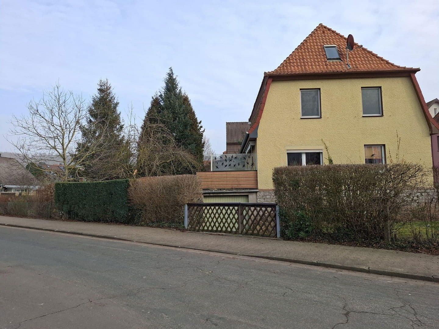 Prodej domu 135 m², pozemek 824 m², Luisenstr. 14, Einbeck, Dolní Sasko Prodej domu 135 m², pozemek 824 m², Luisenstr. 14, Einbeck, Dolní Sasko