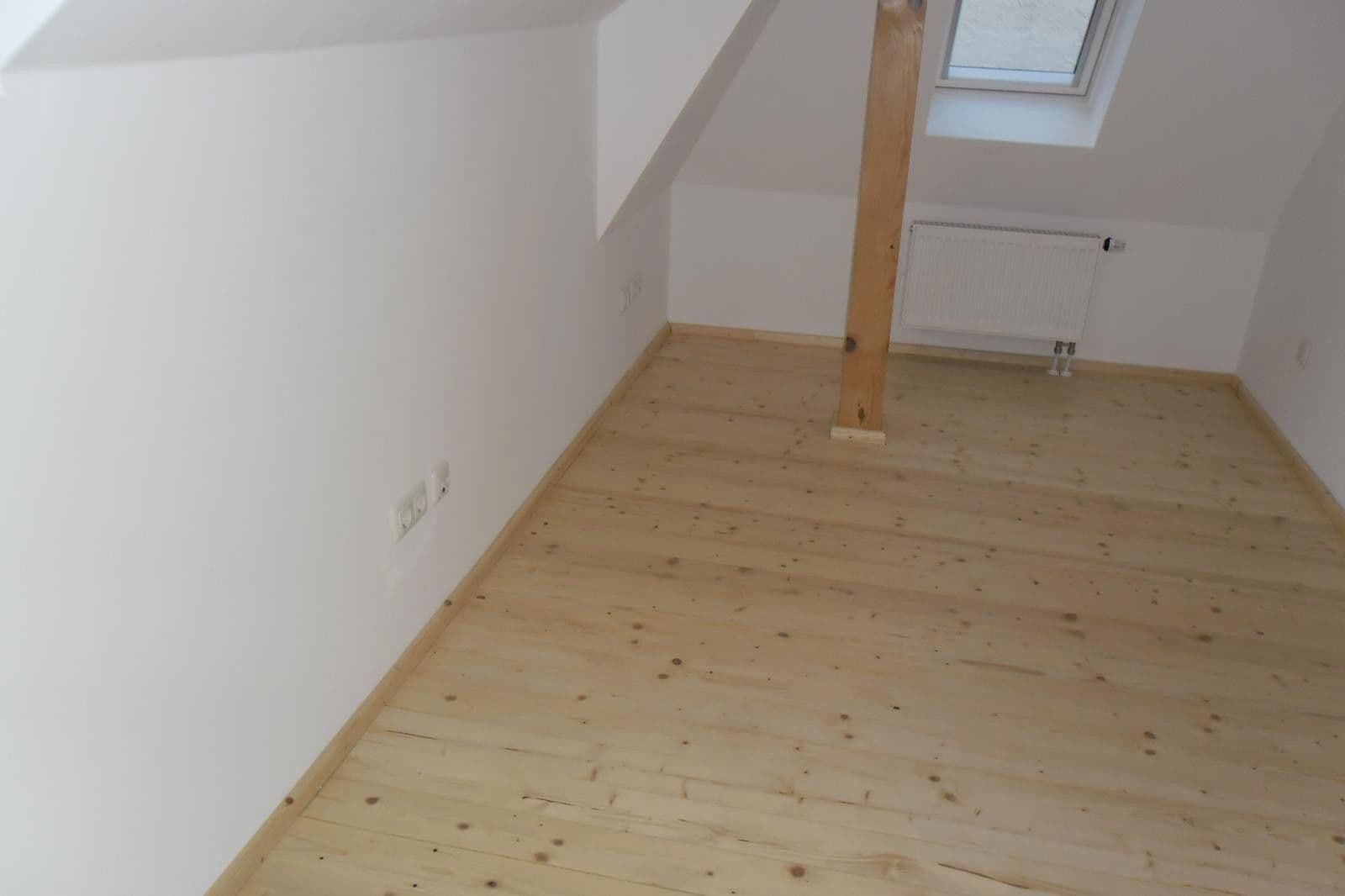 Pronájem domu 90 m², pozemek 50 m², Scharfstraße 6, Mainburg, Bavorsko Pronájem domu 90 m², pozemek 50 m², Scharfstraße 6, Mainburg, Bavorsko
