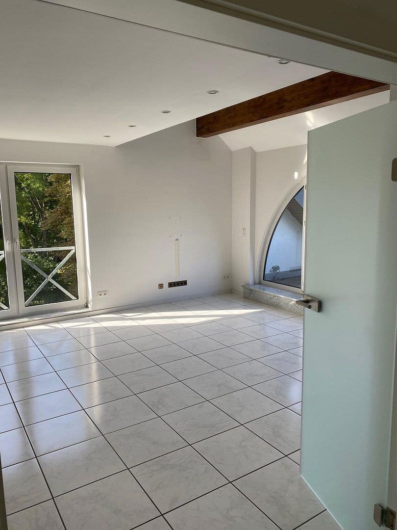 Pronájem bytu 2+1 81 m², Bad Honnef, Severní Porýní-Vestfálsko Pronájem bytu 2+1 81 m², Bad Honnef, Severní Porýní-Vestfálsko