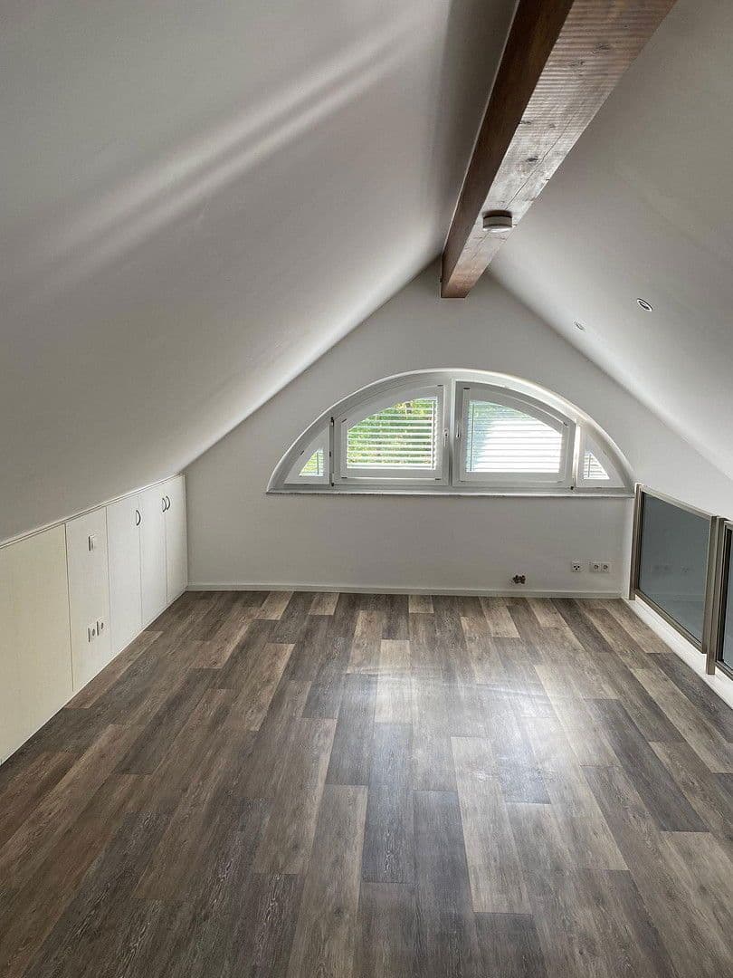 Pronájem bytu 2+1 81 m², Bad Honnef, Severní Porýní-Vestfálsko Pronájem bytu 2+1 81 m², Bad Honnef, Severní Porýní-Vestfálsko
