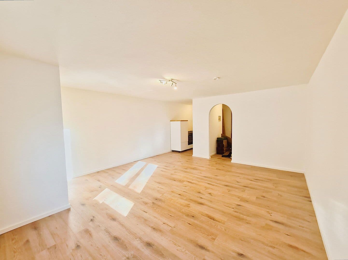 Pronájem bytu 1+1 40 m², Bruchsal, Bádensko-Württembersko Pronájem bytu 1+1 40 m², Bruchsal, Bádensko-Württembersko