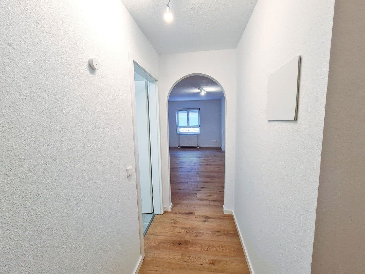 Pronájem bytu 1+1 40 m², Bruchsal, Bádensko-Württembersko Pronájem bytu 1+1 40 m², Bruchsal, Bádensko-Württembersko