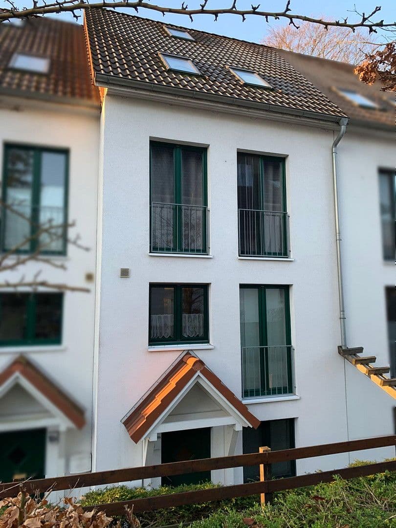 Prodej domu 145 m², pozemek 137 m², Hamburg, Hamburg Prodej domu 145 m², pozemek 137 m², Hamburg, Hamburg