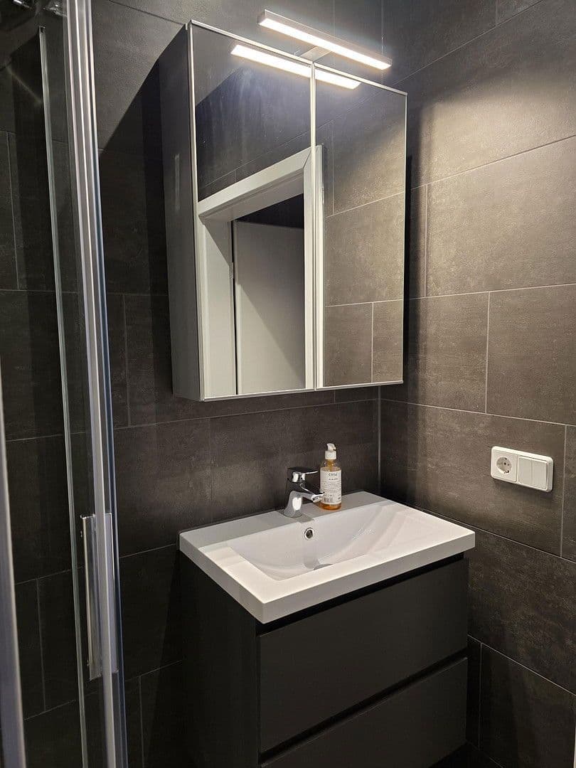 Pronájem bytu 3+1 80 m², Hohenmölsen, Sasko-Anhaltsko Pronájem bytu 3+1 80 m², Hohenmölsen, Sasko-Anhaltsko