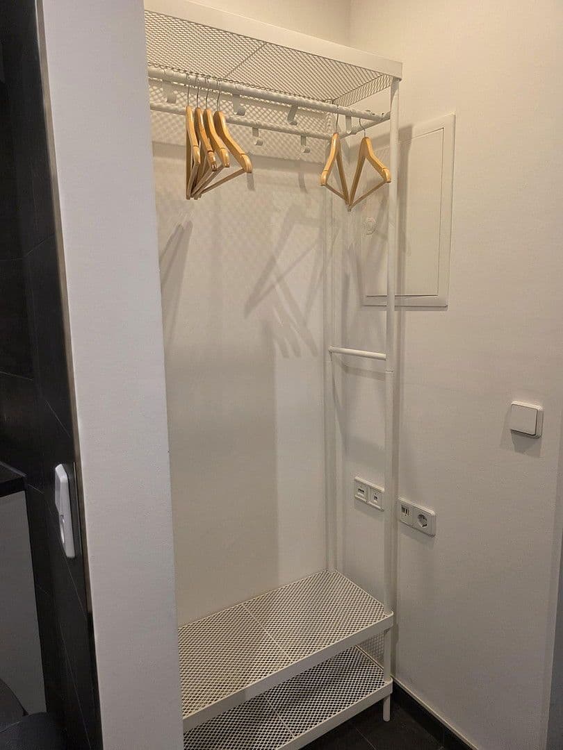 Pronájem bytu 3+1 80 m², Hohenmölsen, Sasko-Anhaltsko Pronájem bytu 3+1 80 m², Hohenmölsen, Sasko-Anhaltsko