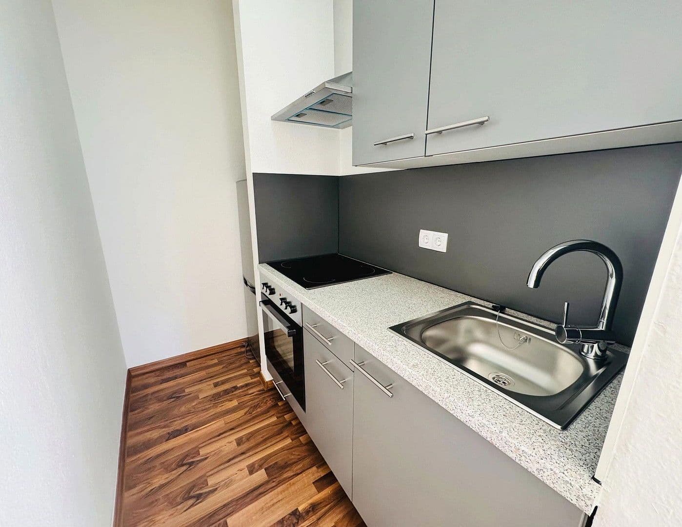 Pronájem bytu 1+1 28 m², Fürther Str. 11, Nürnberg, Bavorsko Pronájem bytu 1+1 28 m², Fürther Str. 11, Nürnberg, Bavorsko