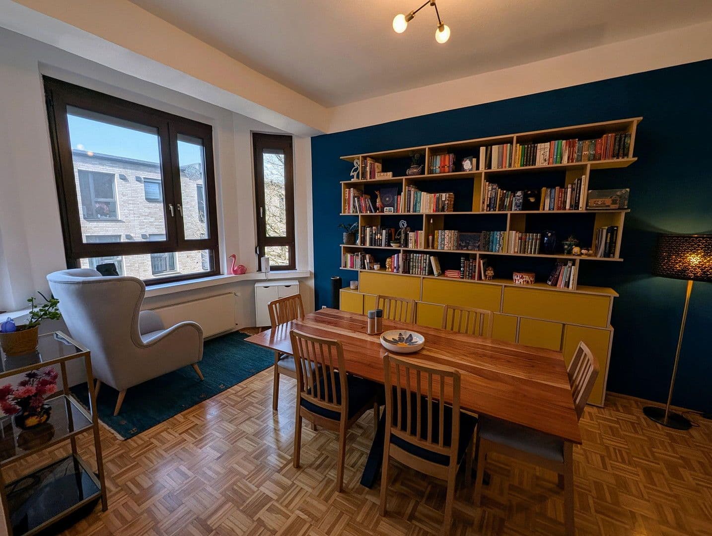 Prodej bytu 4+1 101 m², Essen, Severní Porýní-Vestfálsko Prodej bytu 4+1 101 m², Essen, Severní Porýní-Vestfálsko