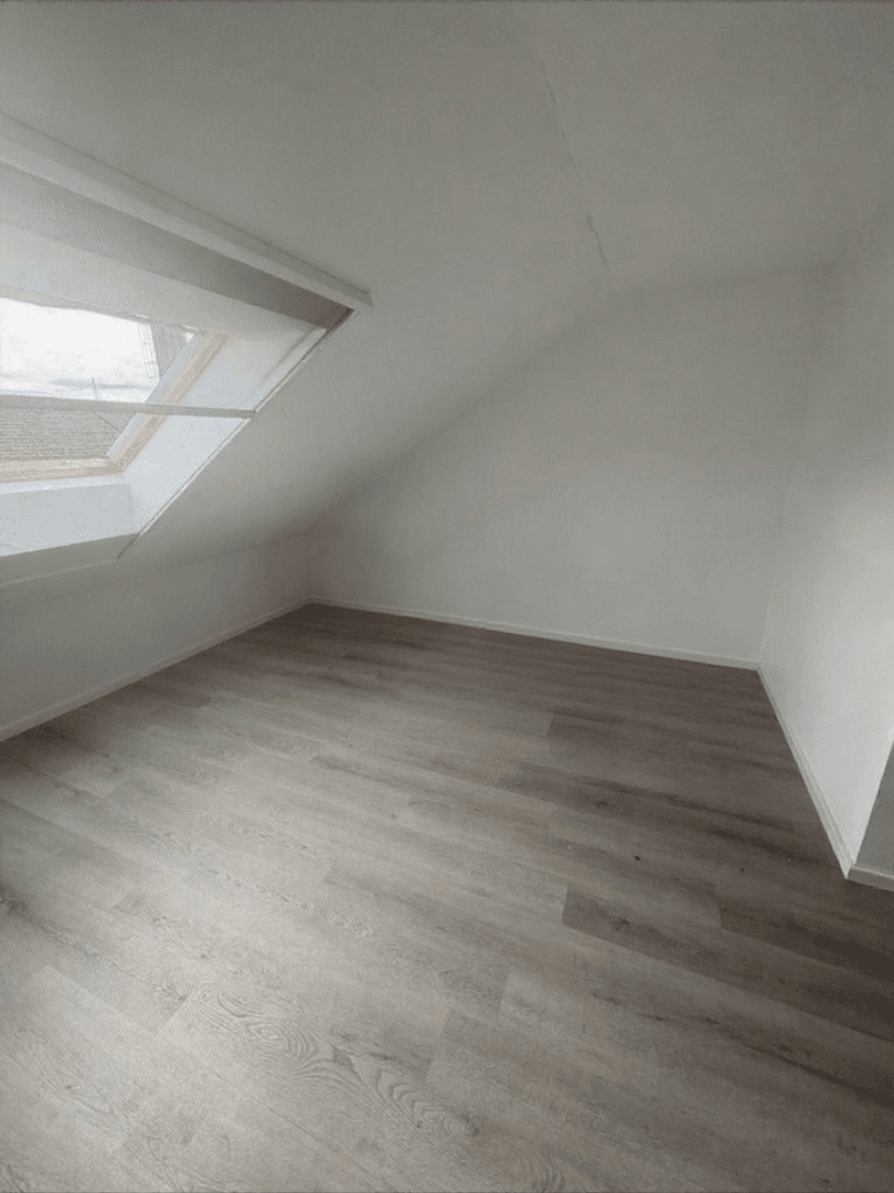 Pronájem domu 137 m², pozemek 150 m², München, Bavorsko Pronájem domu 137 m², pozemek 150 m², München, Bavorsko