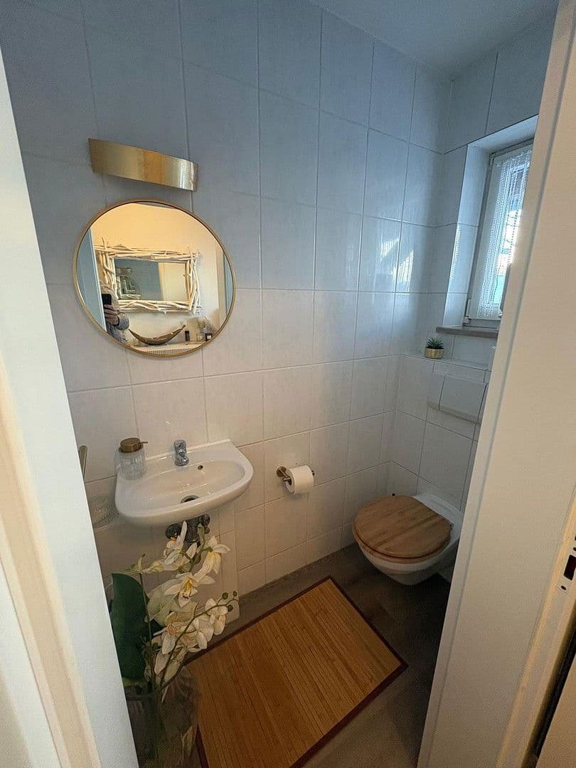 Pronájem domu 137 m², pozemek 150 m², München, Bavorsko Pronájem domu 137 m², pozemek 150 m², München, Bavorsko