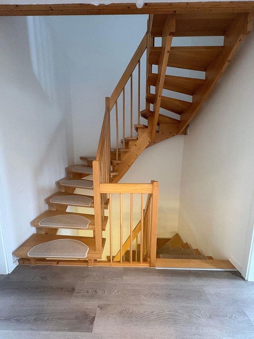 Pronájem domu 137 m², pozemek 150 m², München, Bavorsko Pronájem domu 137 m², pozemek 150 m², München, Bavorsko