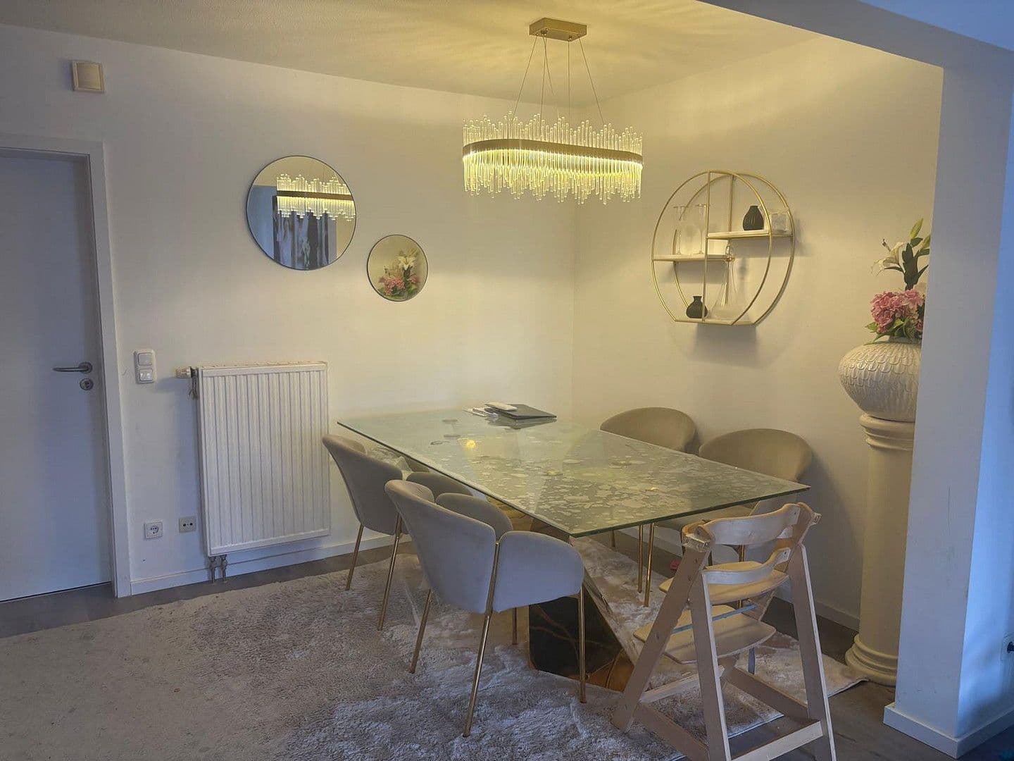 Pronájem domu 137 m², pozemek 150 m², München, Bavorsko Pronájem domu 137 m², pozemek 150 m², München, Bavorsko