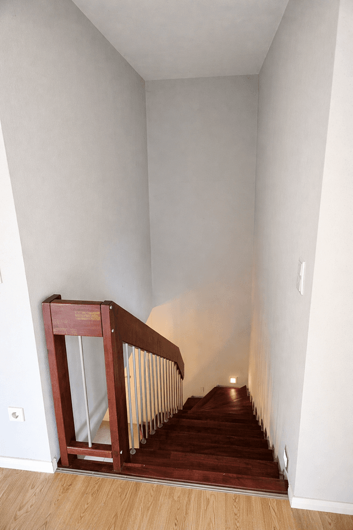 Pronájem domu 141 m², pozemek 500 m², Rosenheim, Bavorsko Pronájem domu 141 m², pozemek 500 m², Rosenheim, Bavorsko