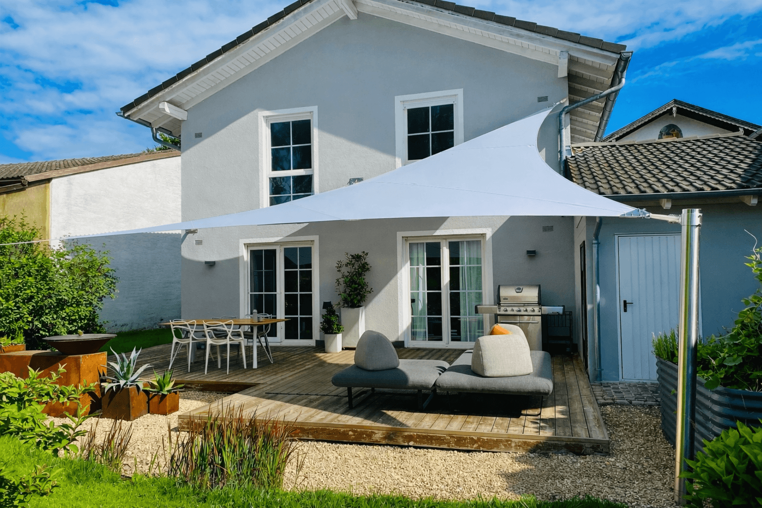 Pronájem domu 141 m², pozemek 500 m², Rosenheim, Bavorsko Pronájem domu 141 m², pozemek 500 m², Rosenheim, Bavorsko