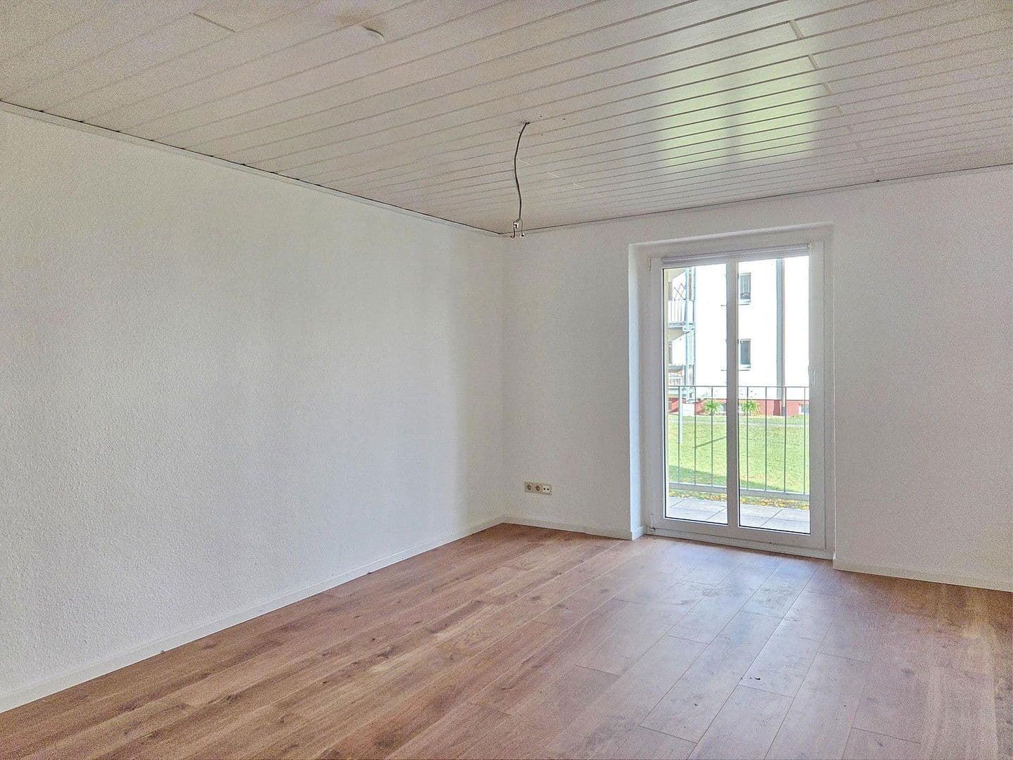 Prodej domu 3.097 m², pozemek 6.717 m², Haidelausigker Weg 2-6, Dessau-Roßlau OT Kochstedt, Sasko-Anhaltsko Prodej domu 3.097 m², pozemek 6.717 m², Haidelausigker Weg 2-6, Dessau-Roßlau OT Kochstedt, Sasko-Anhaltsko