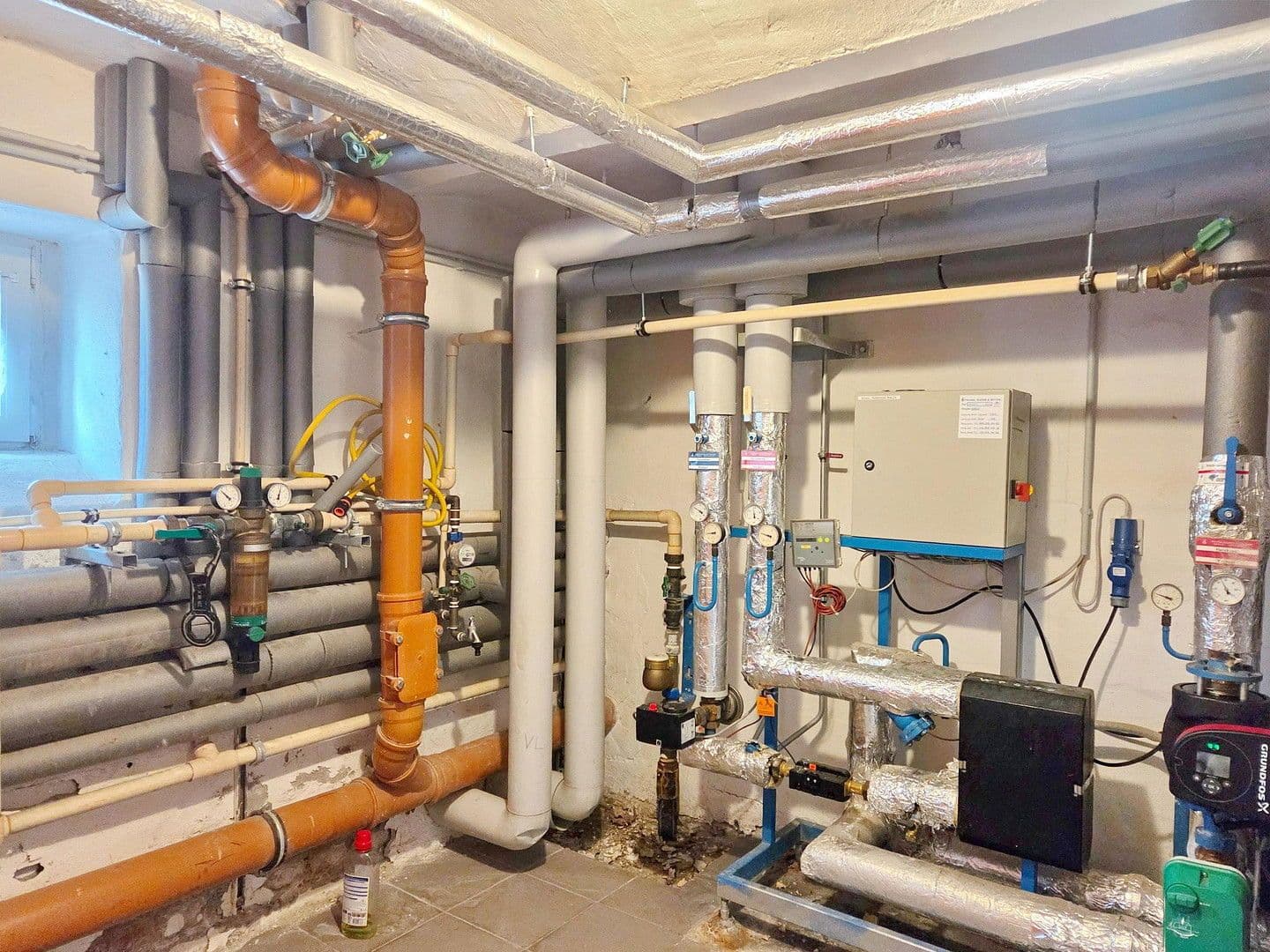 Prodej domu 3.097 m², pozemek 6.717 m², Haidelausigker Weg 2-6, Dessau-Roßlau OT Kochstedt, Sasko-Anhaltsko Prodej domu 3.097 m², pozemek 6.717 m², Haidelausigker Weg 2-6, Dessau-Roßlau OT Kochstedt, Sasko-Anhaltsko